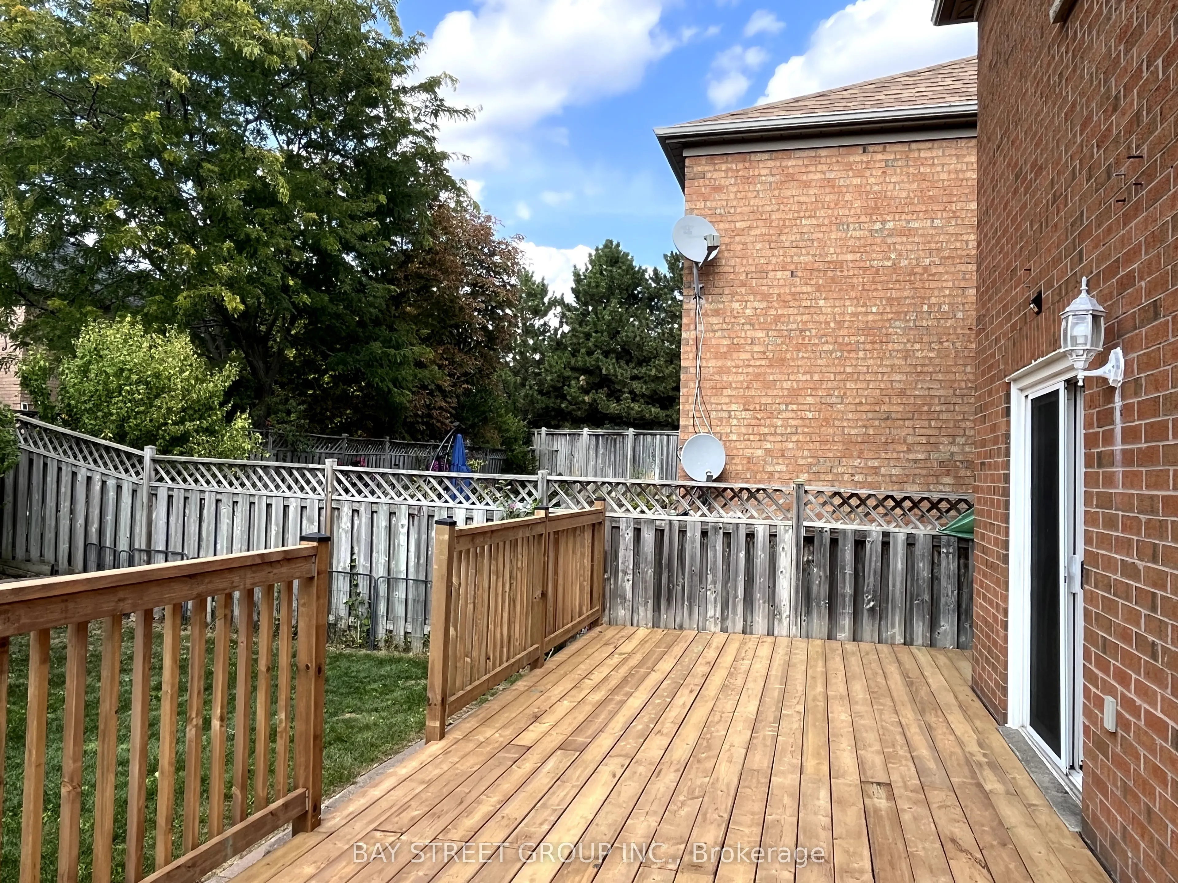 2517 Dinning Court