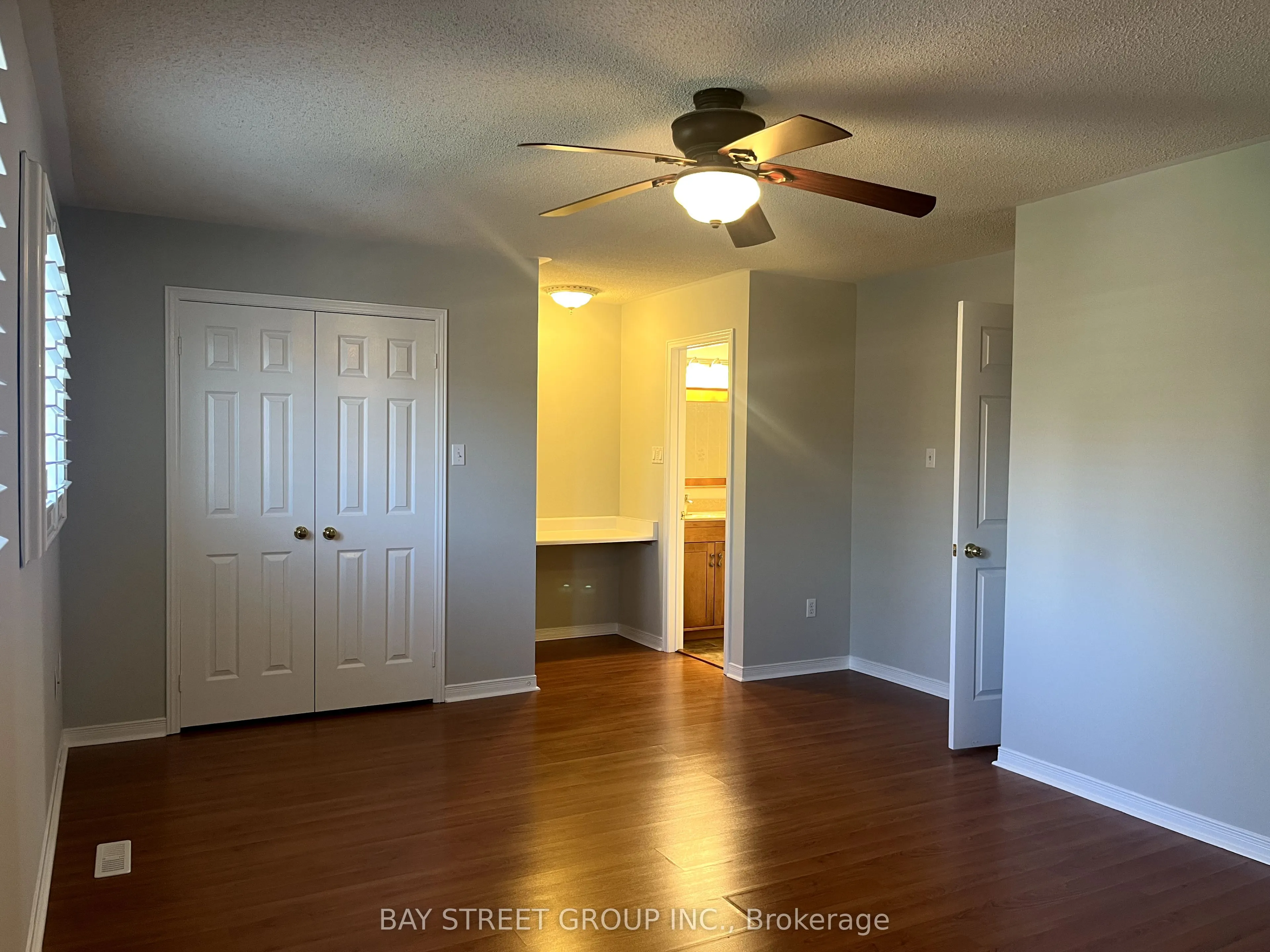2517 Dinning Court
