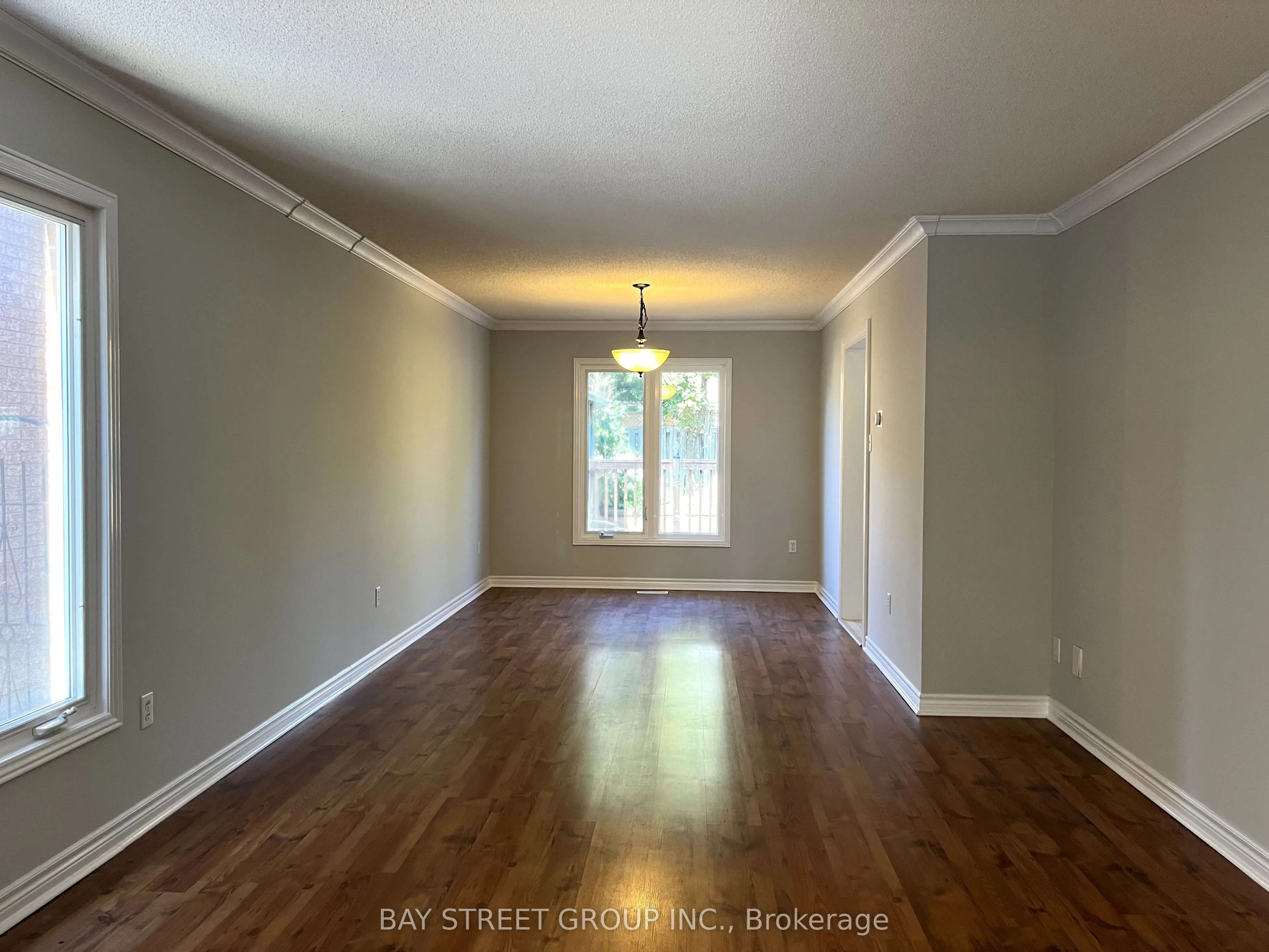 2517 Dinning Court