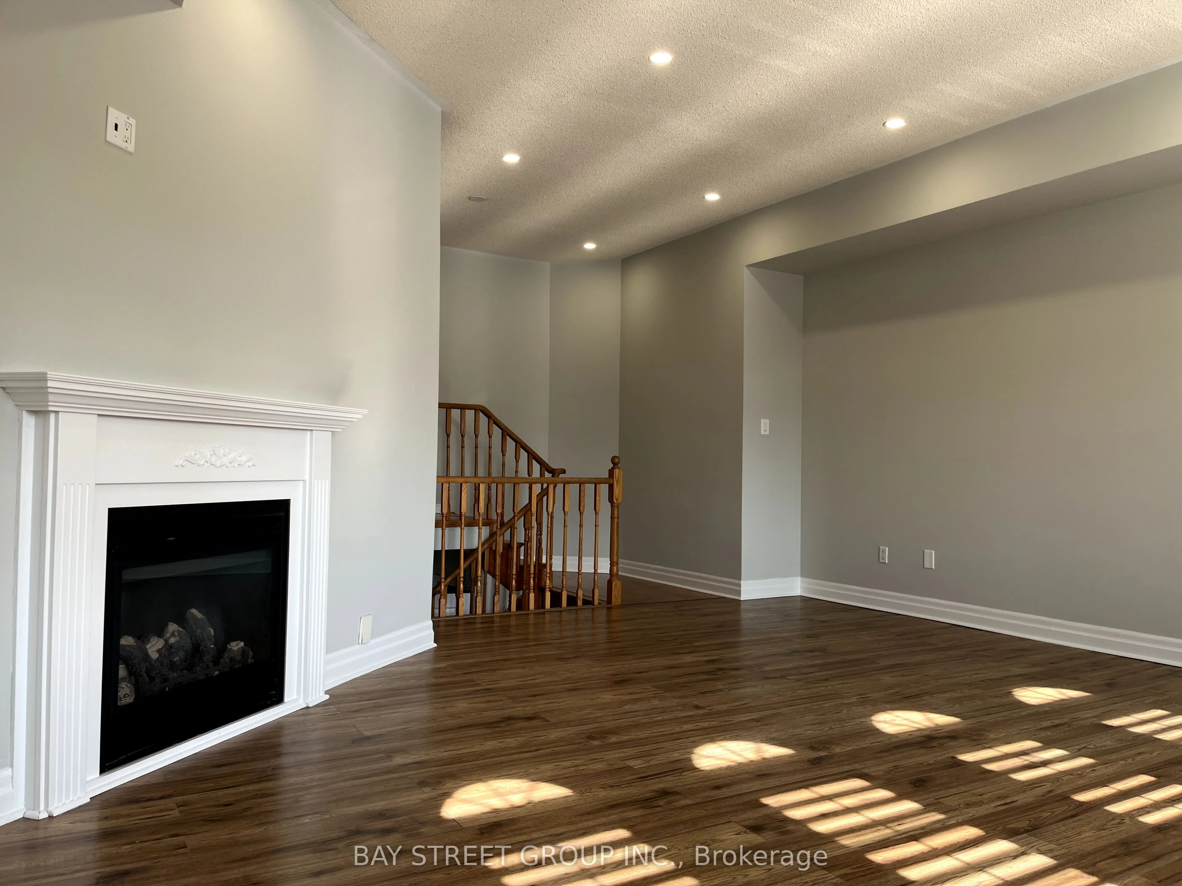 2517 Dinning Court