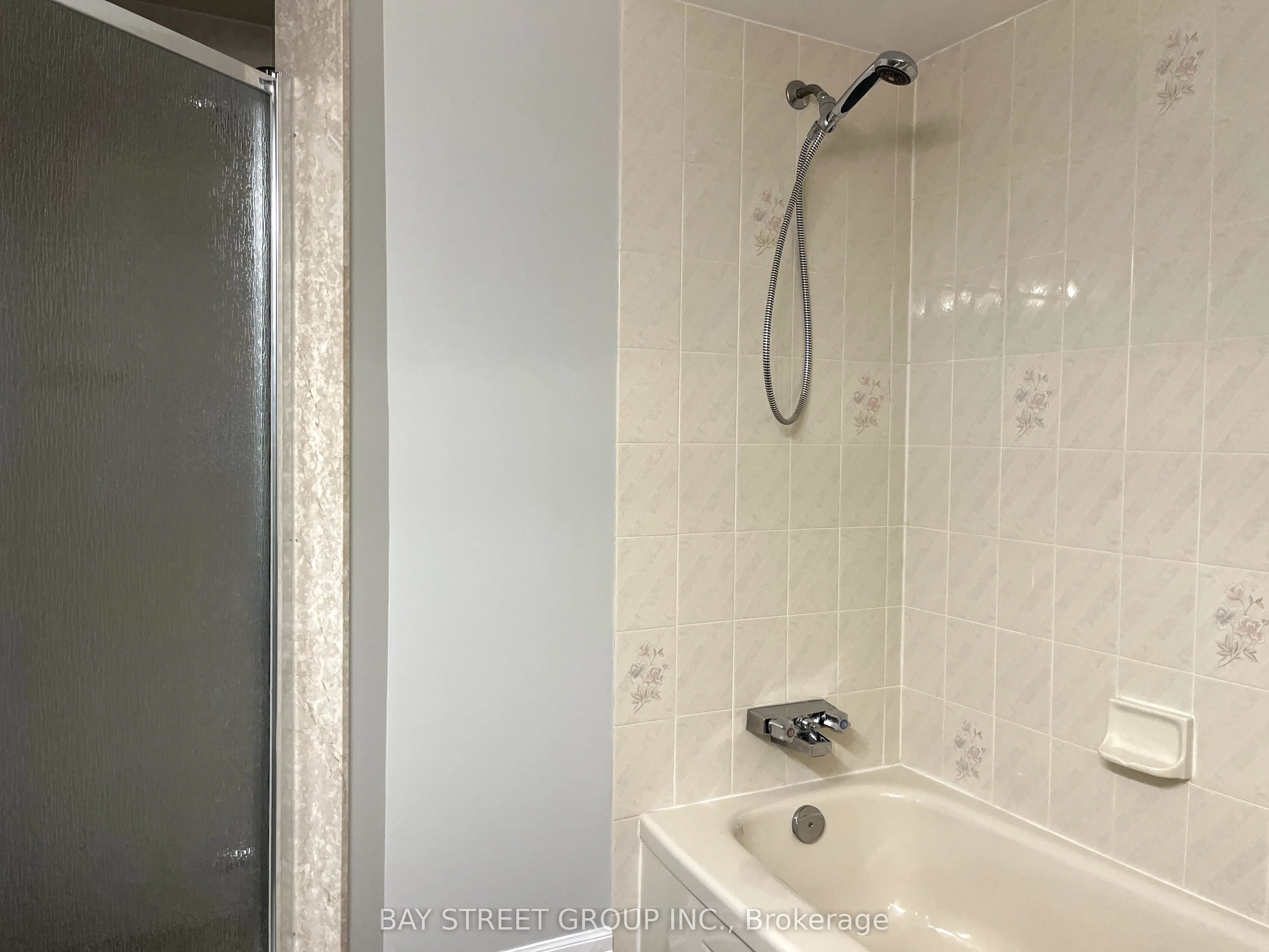2517 Dinning Court