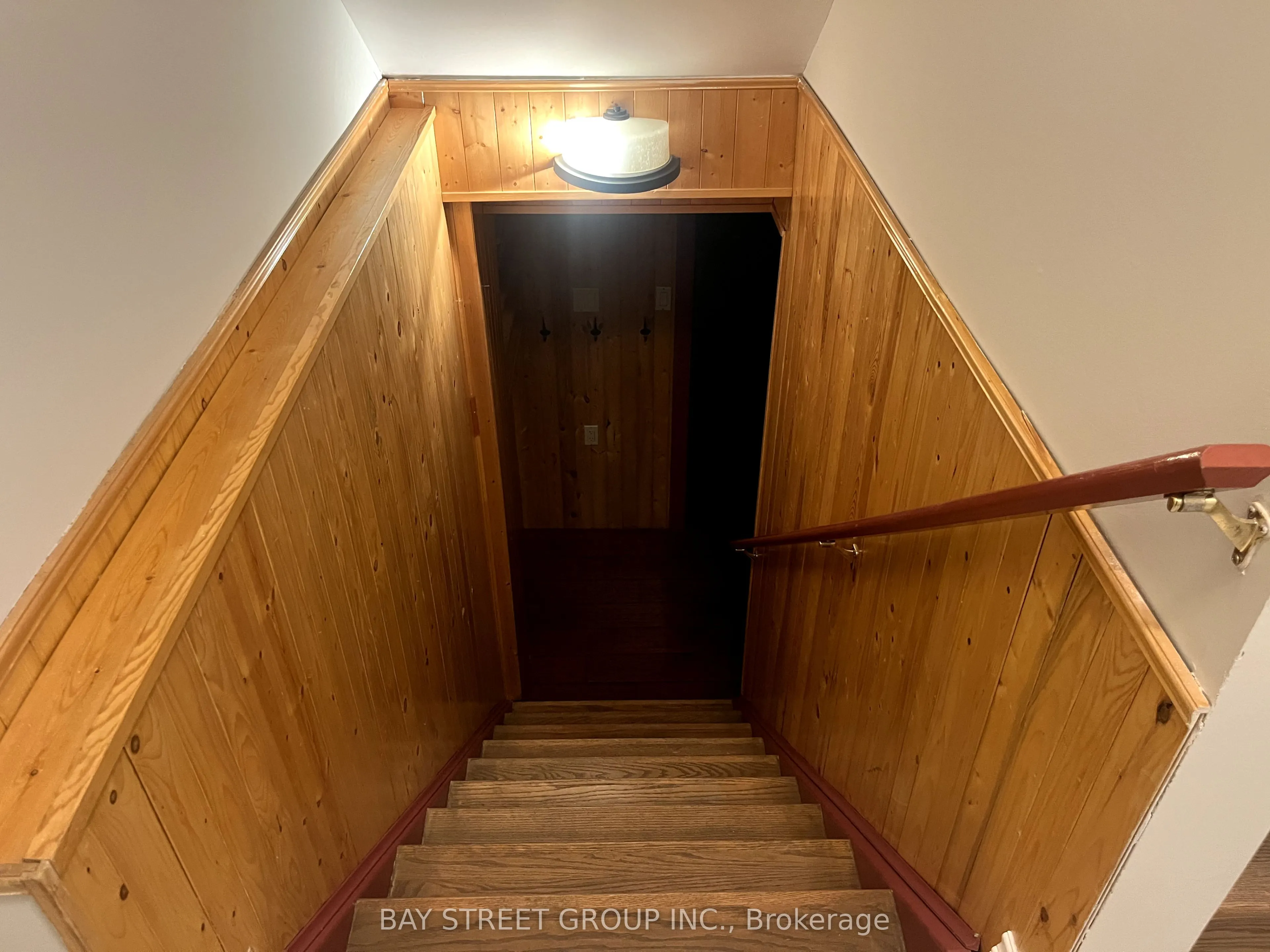 2517 Dinning Court