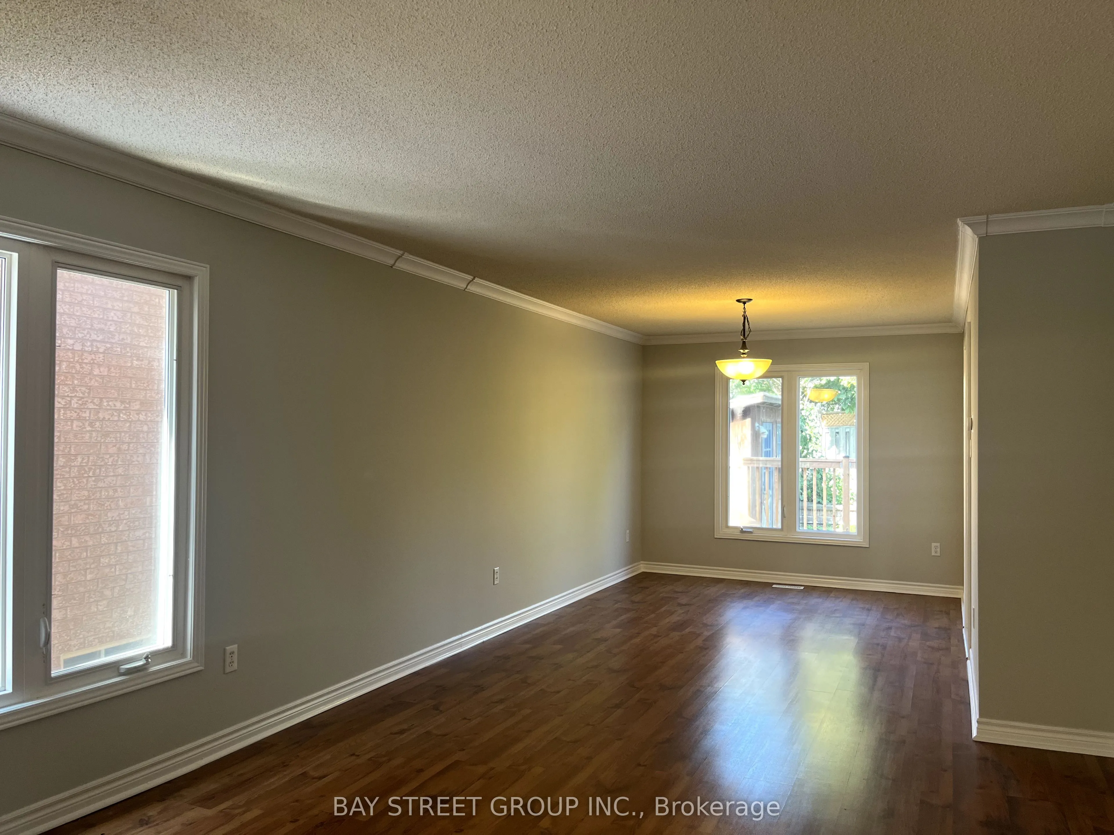 2517 Dinning Court