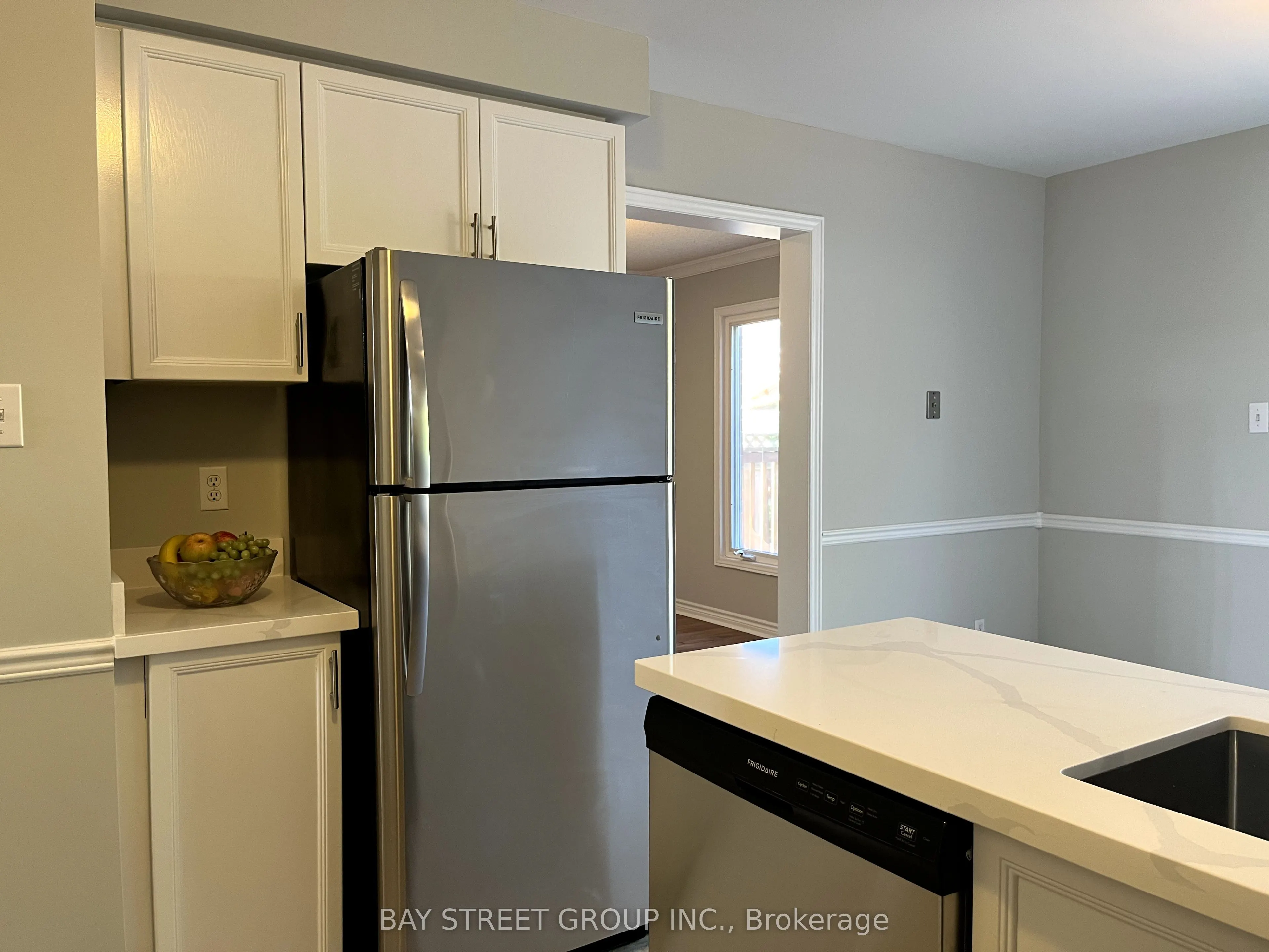 2517 Dinning Court