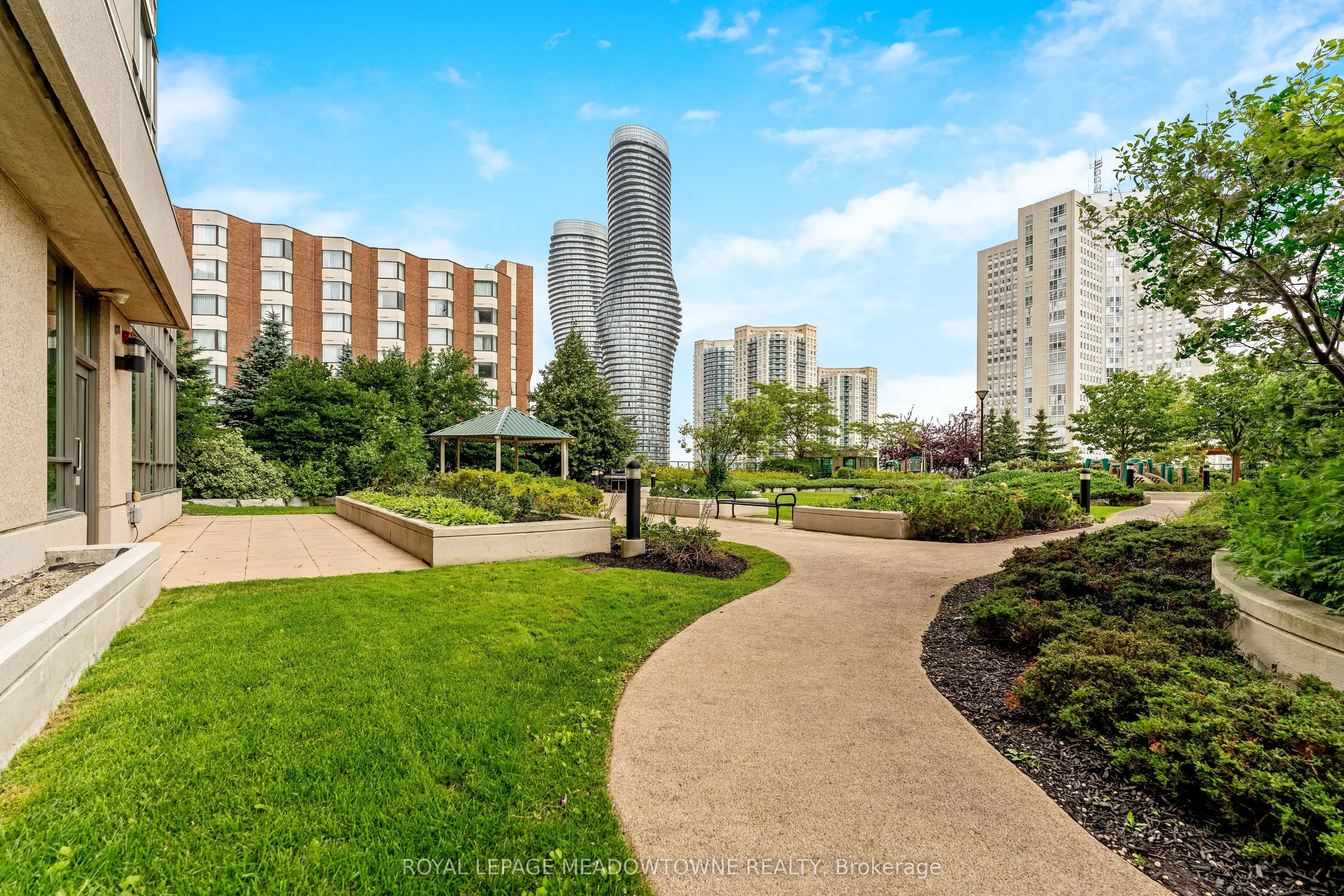 208 Enfield Place, #3303