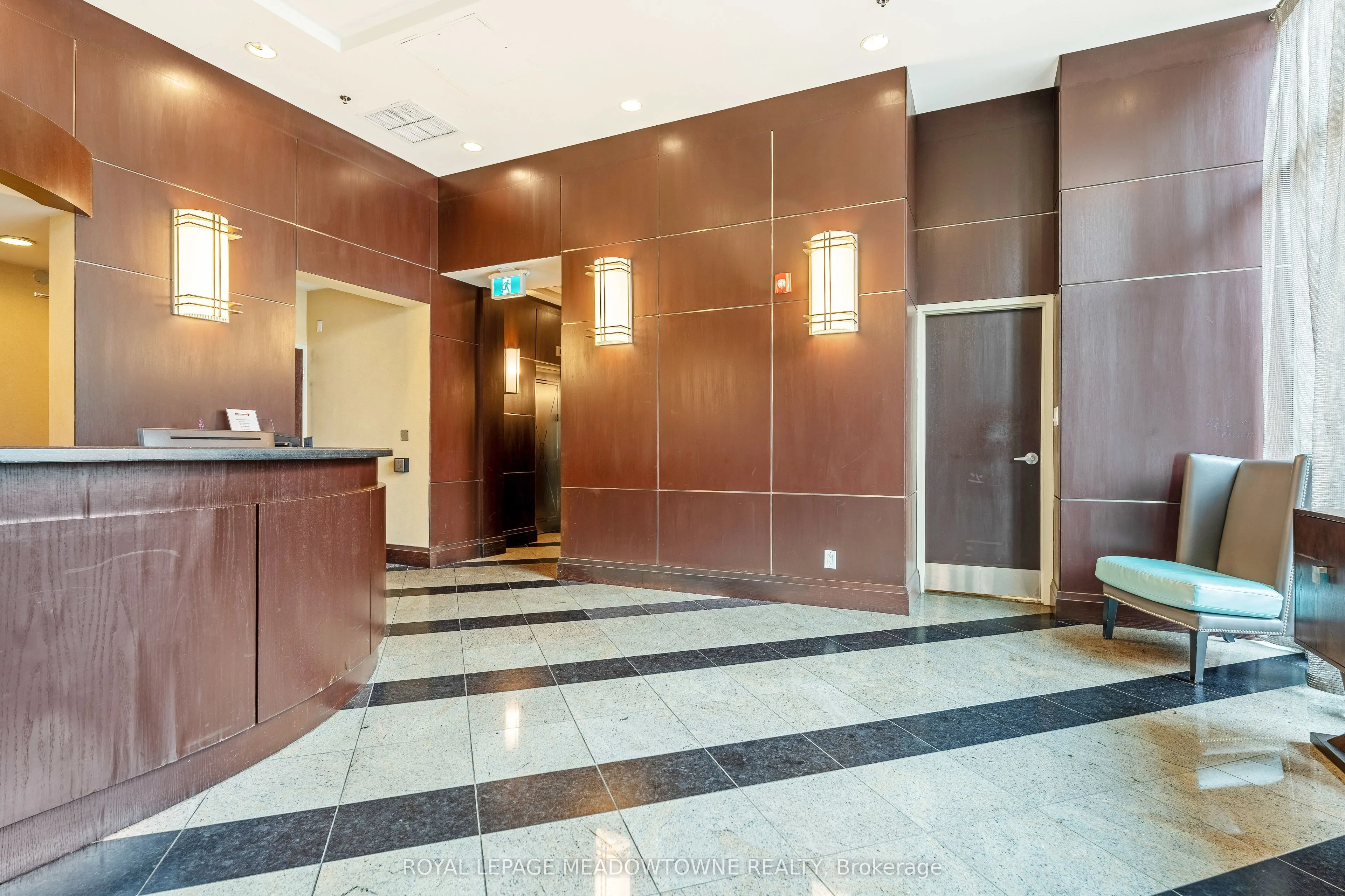 208 Enfield Place, #3303