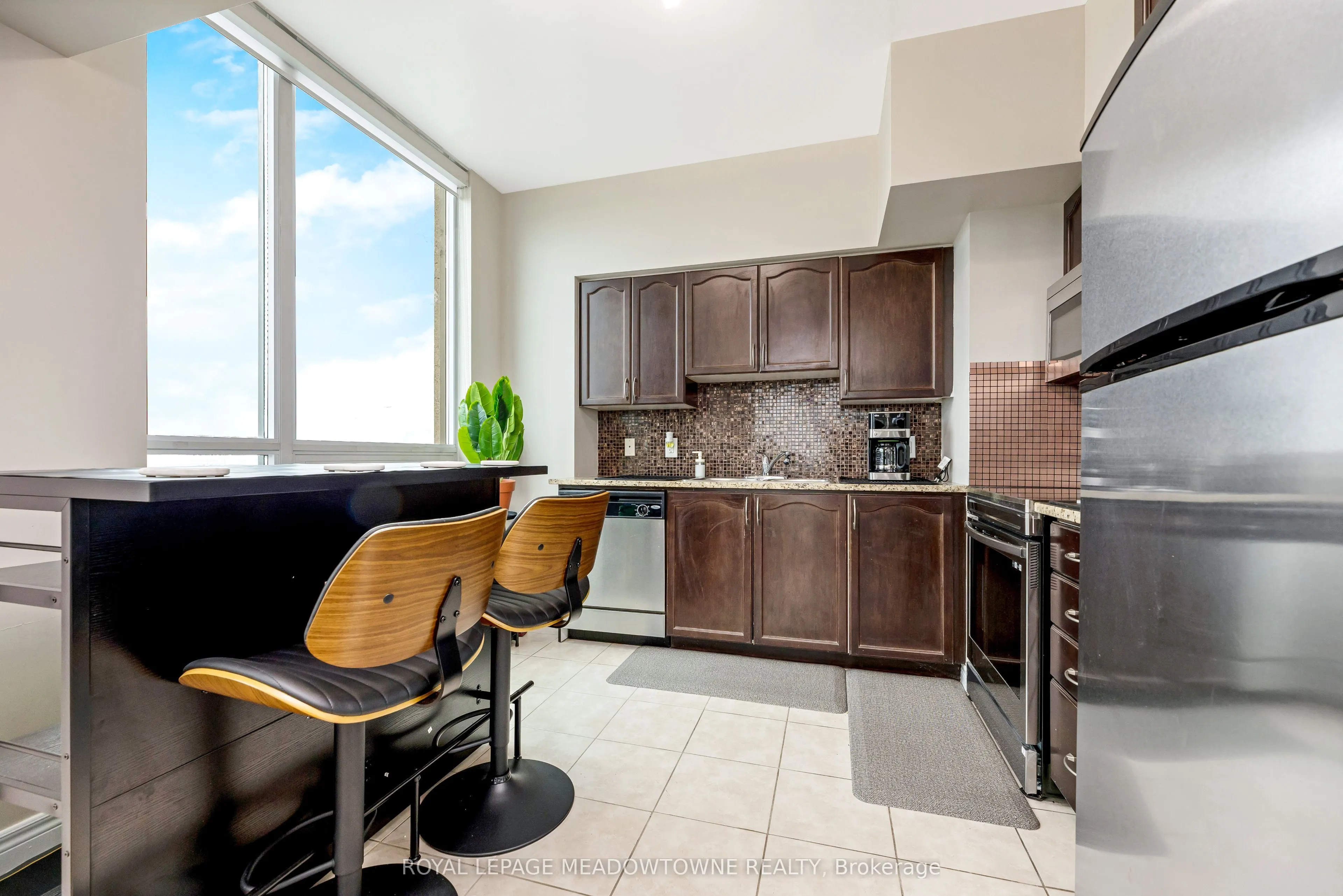 208 Enfield Place, #3303