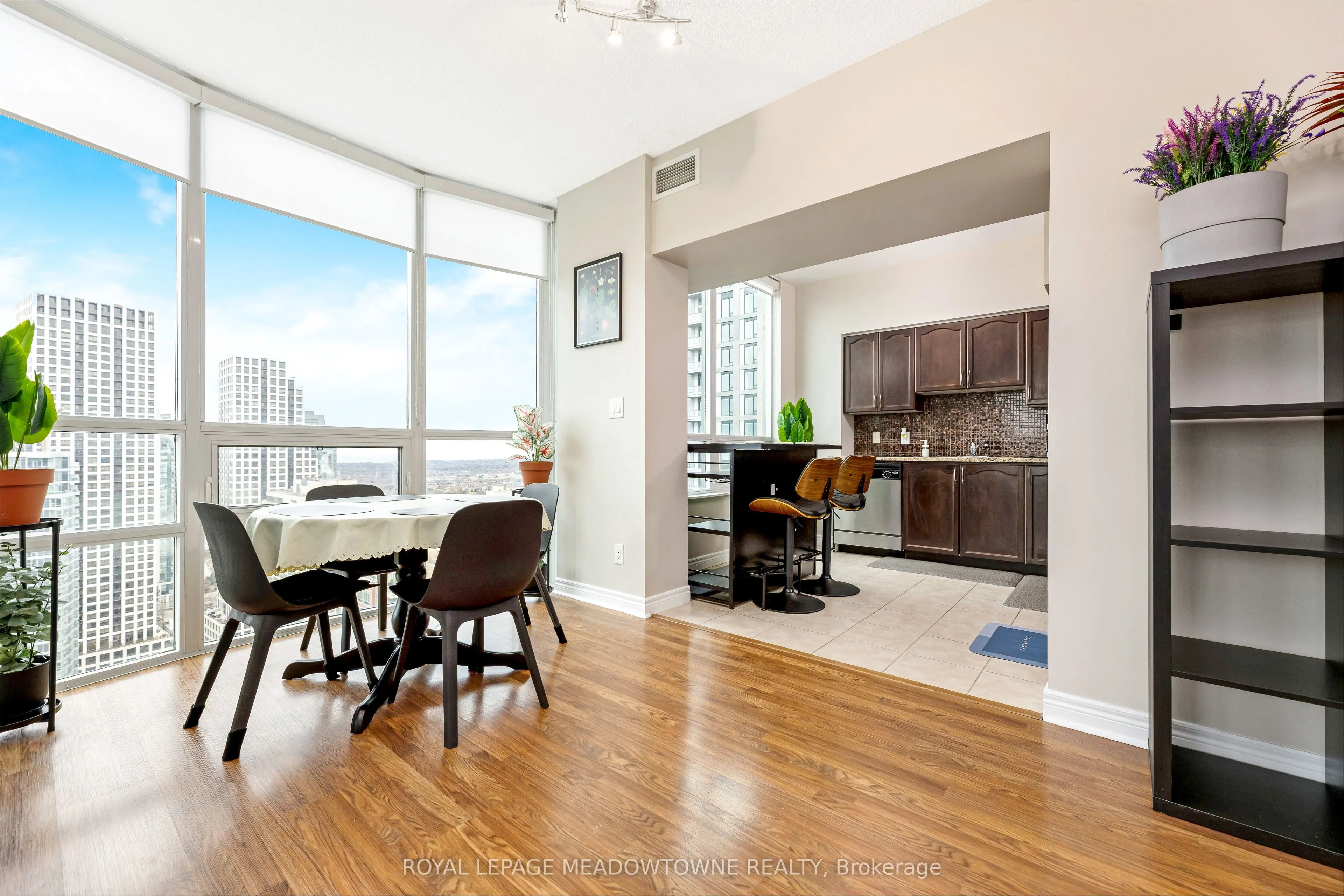 208 Enfield Place, #3303