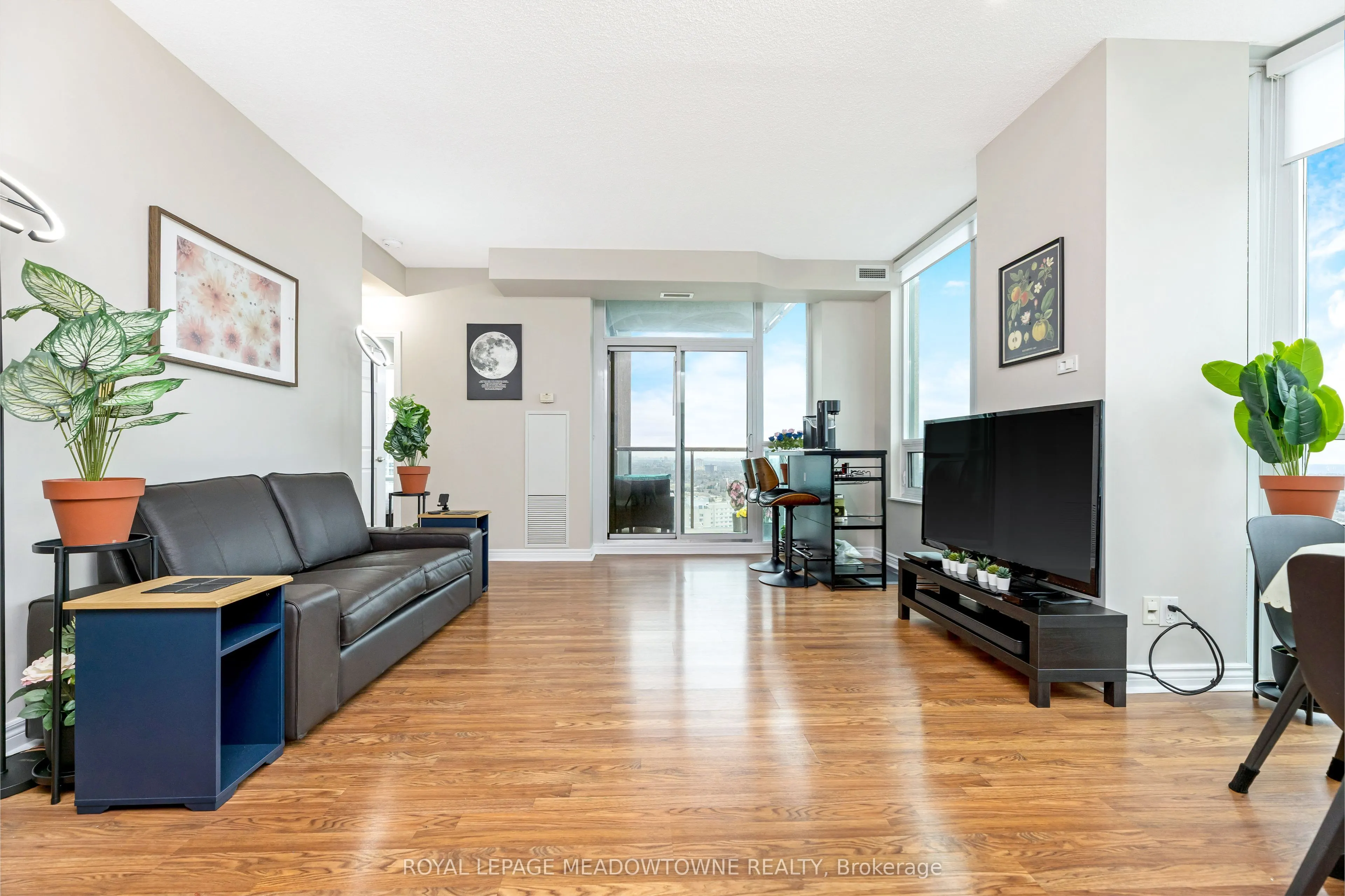 208 Enfield Place, #3303