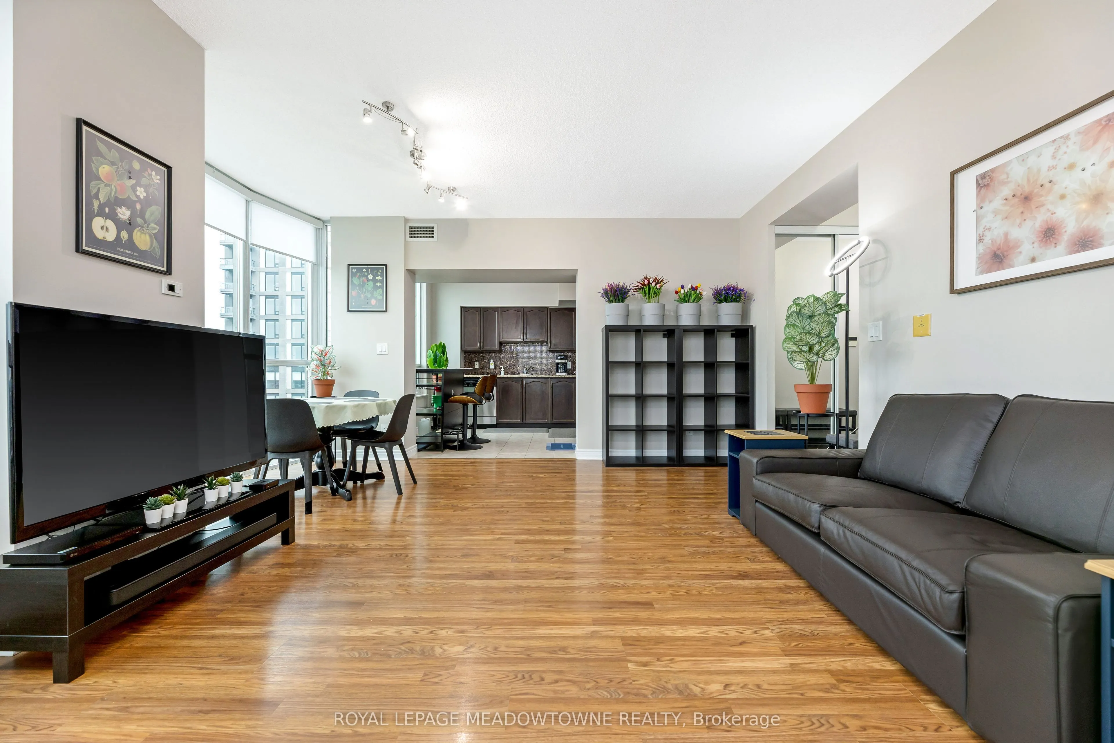 208 Enfield Place, #3303