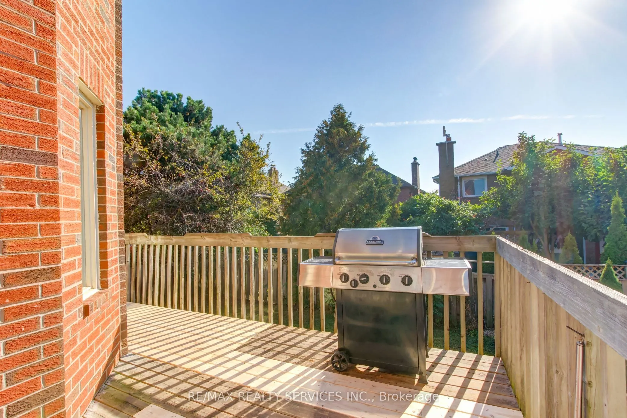 37 Lord Simcoe Drive