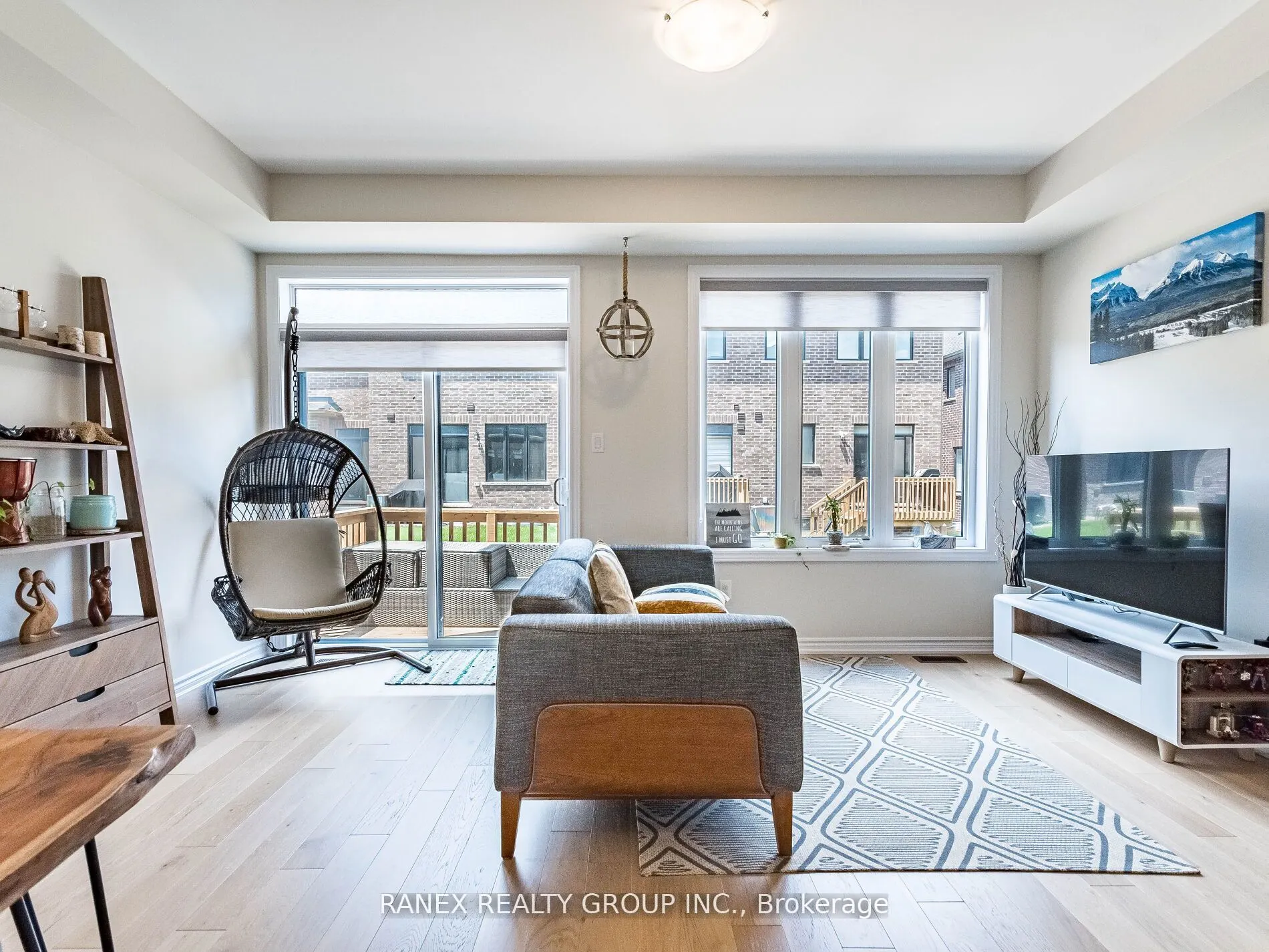 1411 Oakmont Common