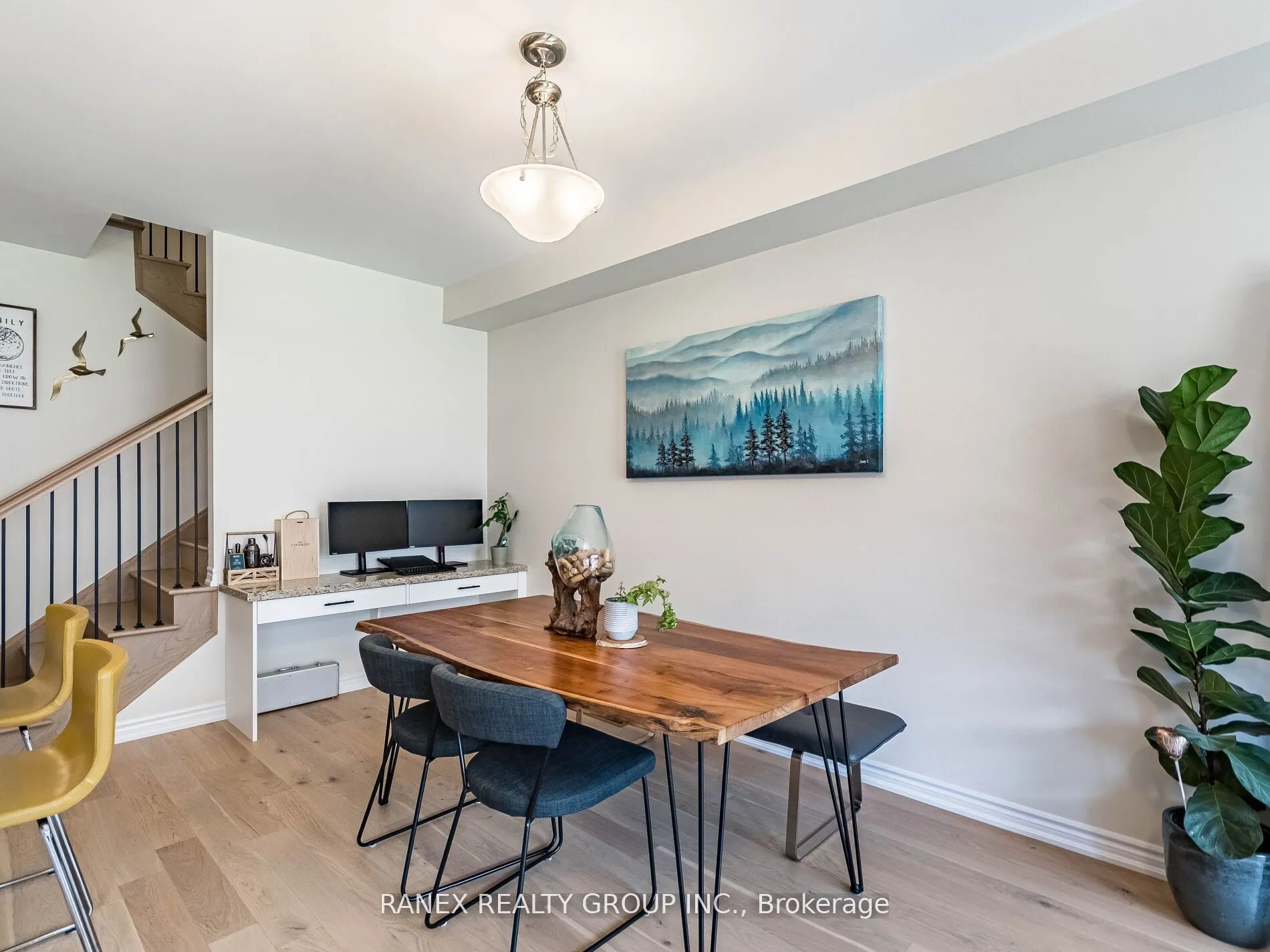 1411 Oakmont Common