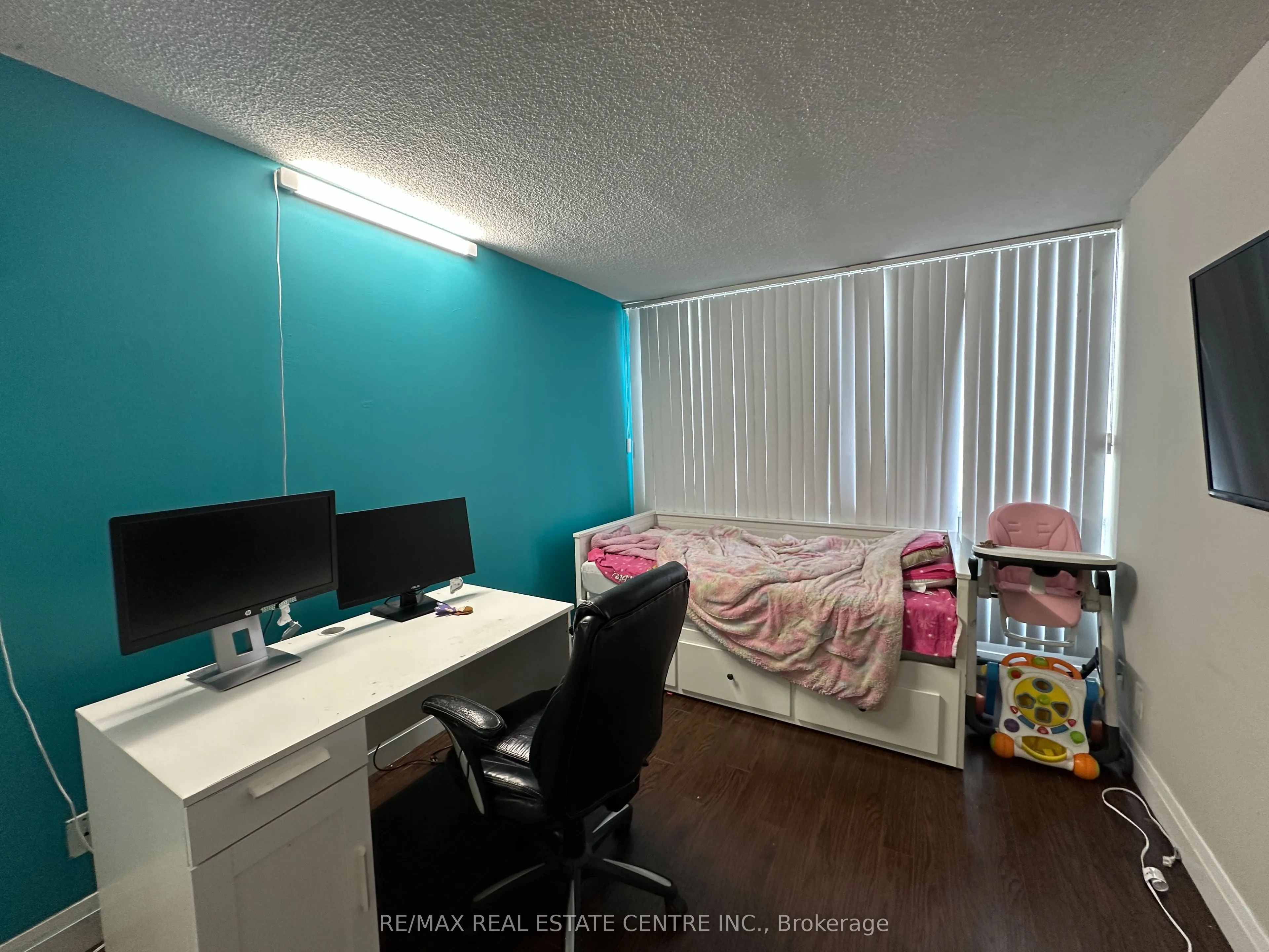 155 Hillcrest Avenue, #912