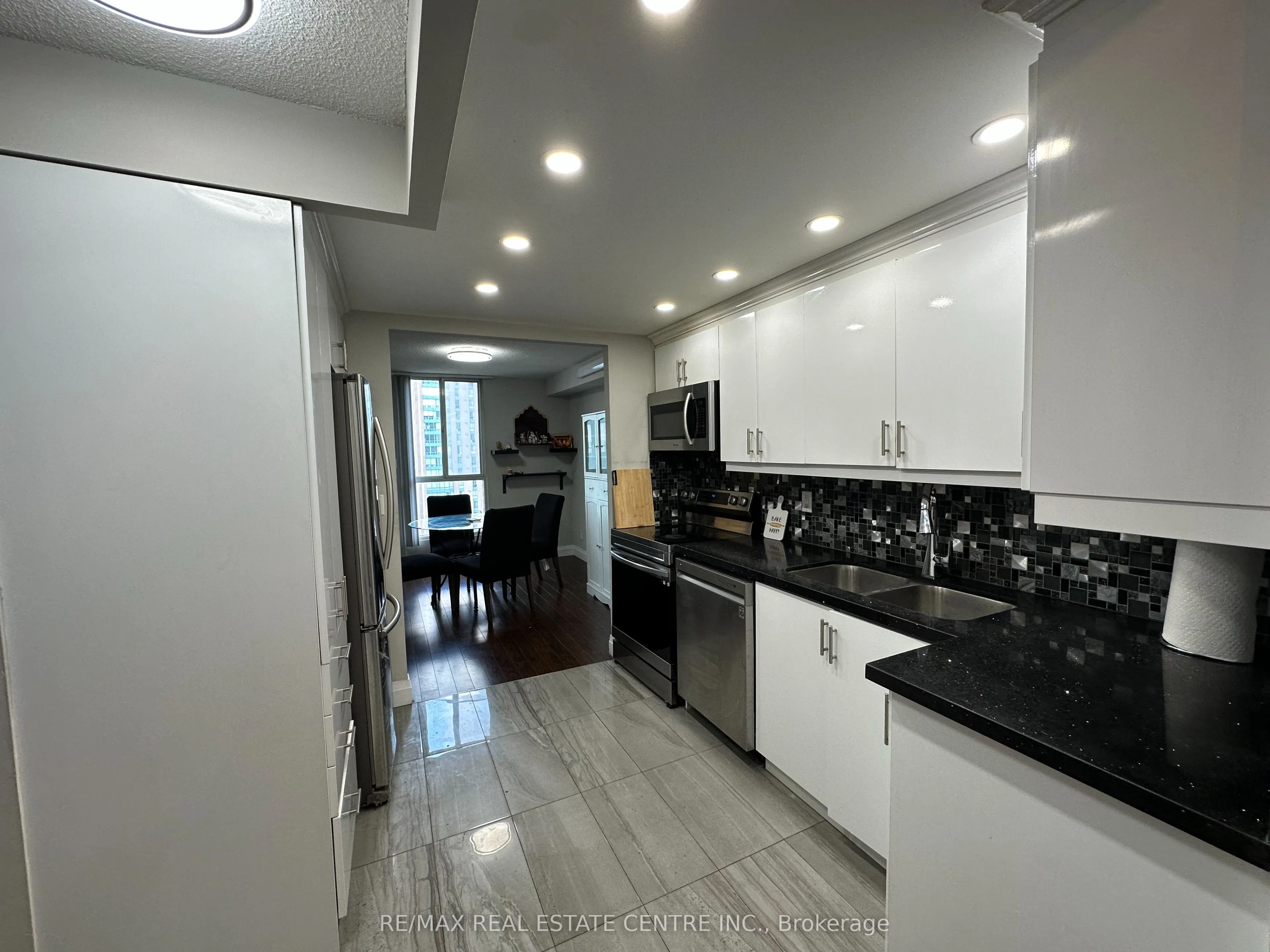 155 Hillcrest Avenue, #912
