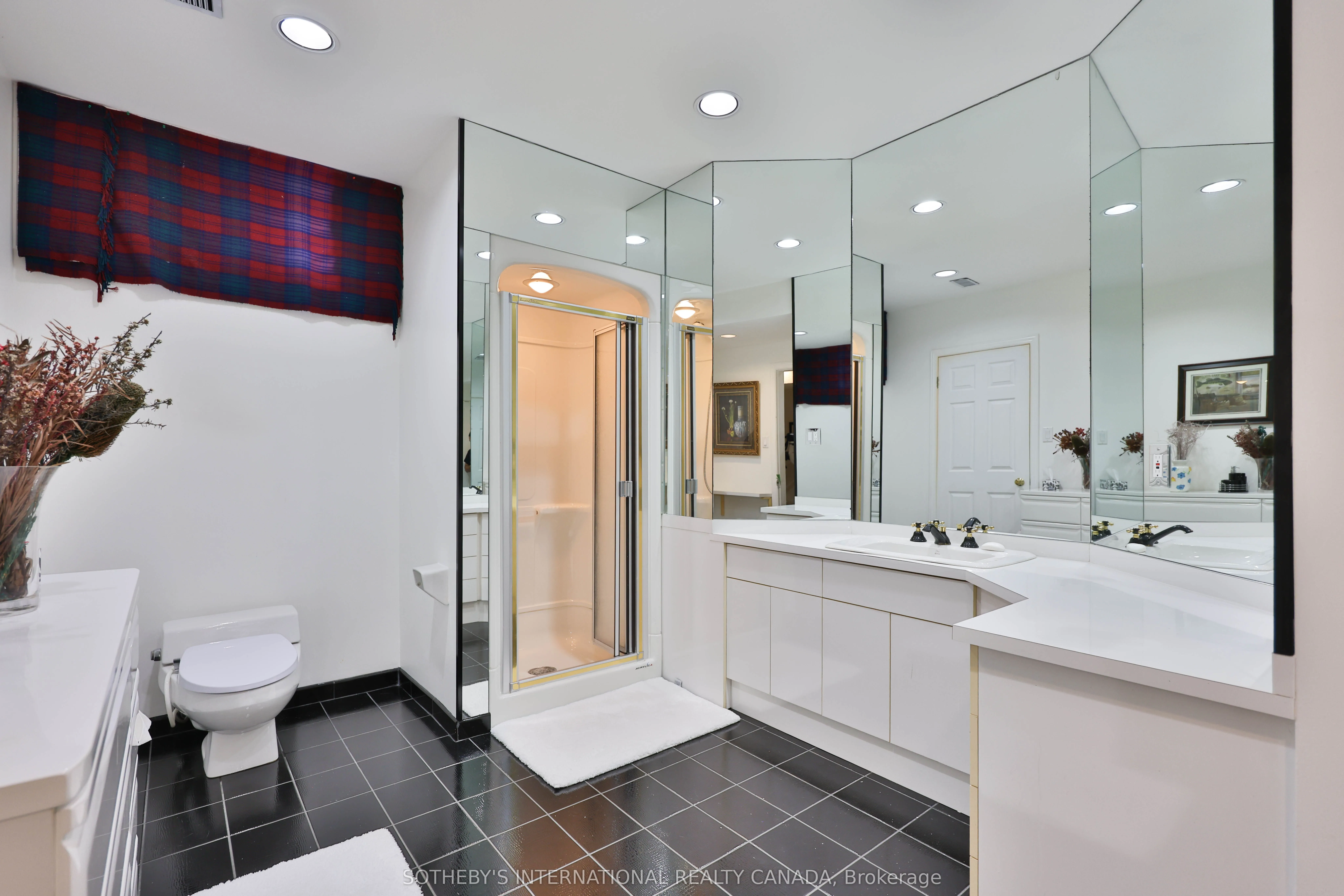 1070 Geran Crescent