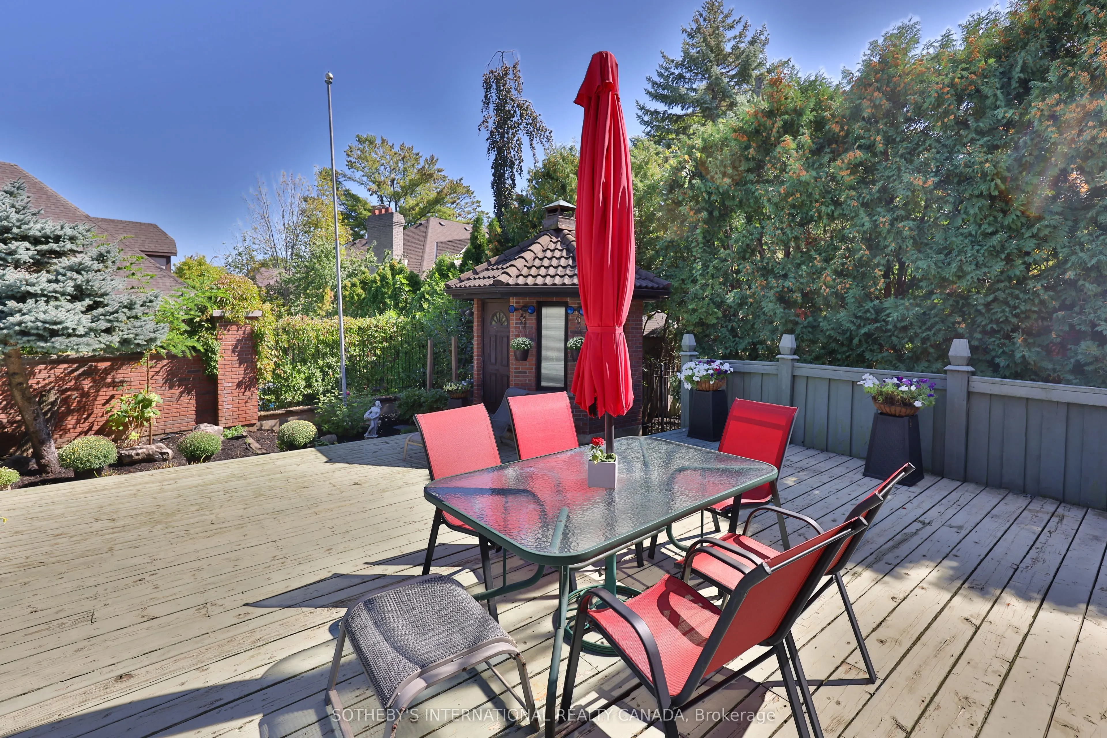 1070 Geran Crescent