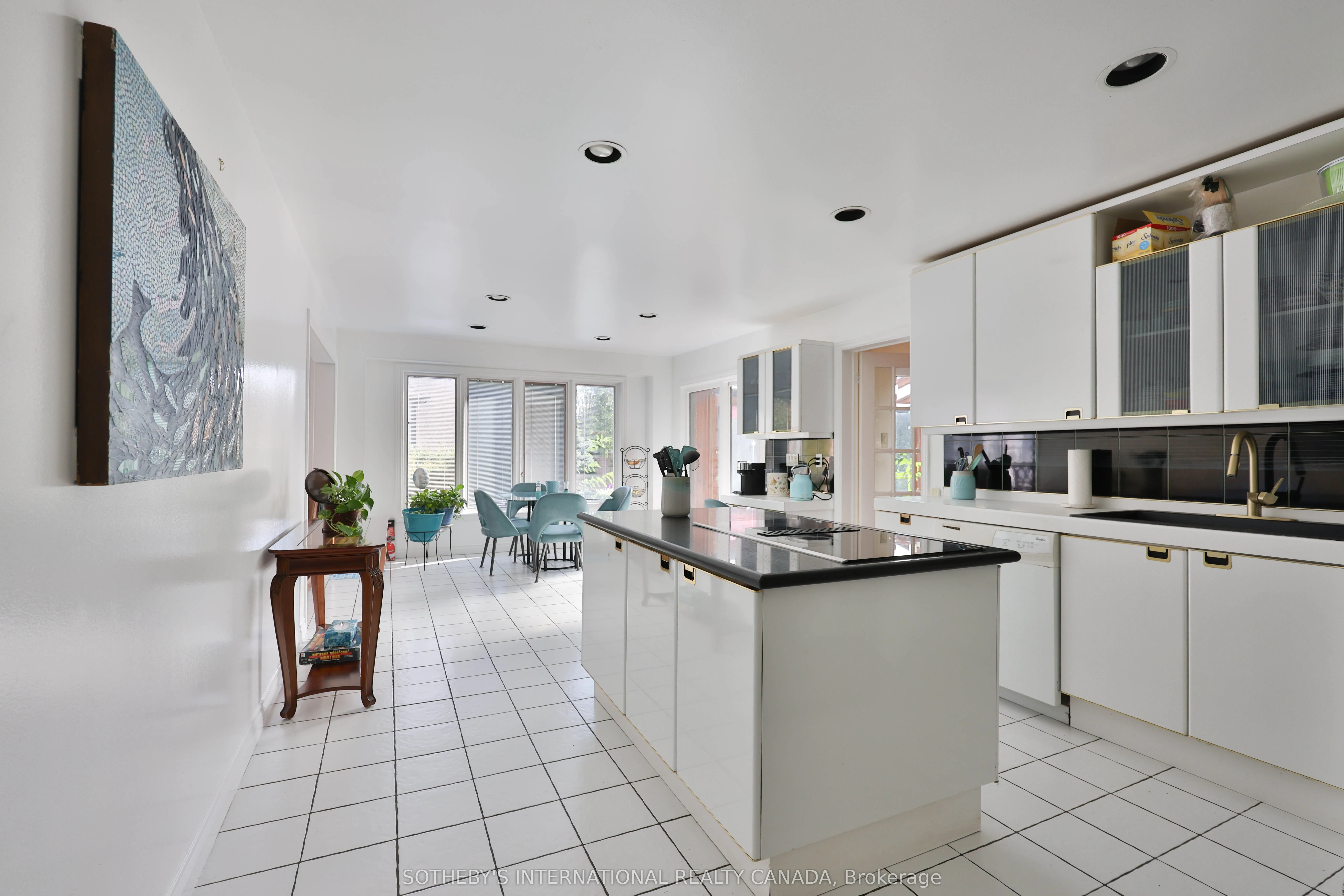 1070 Geran Crescent