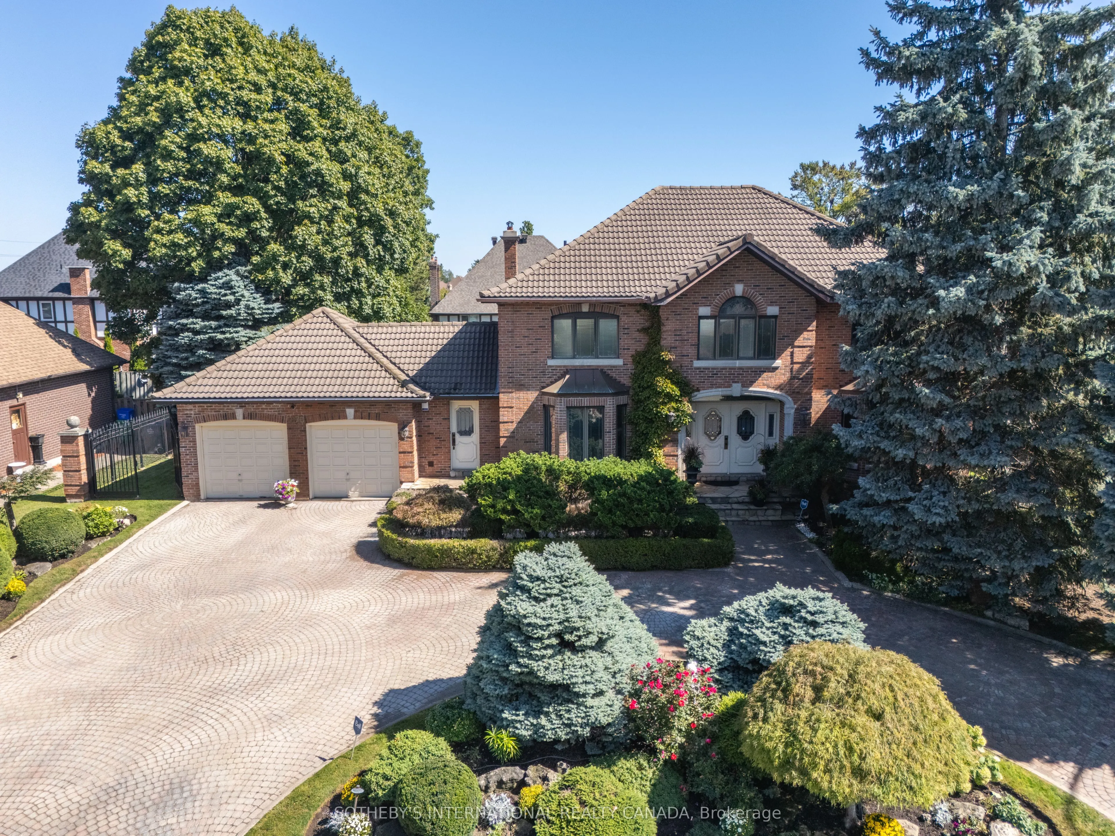 1070 Geran Crescent