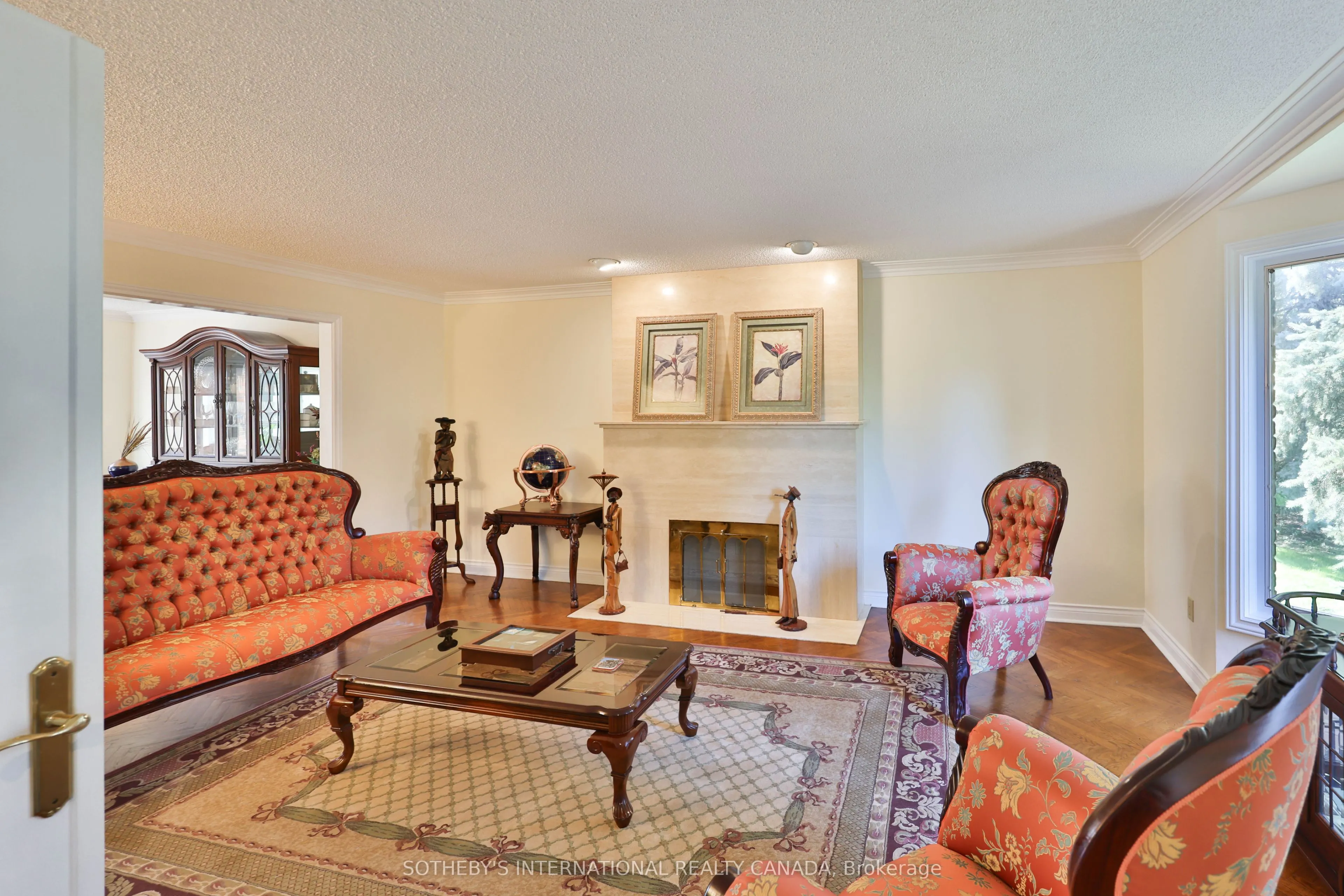 1070 Geran Crescent