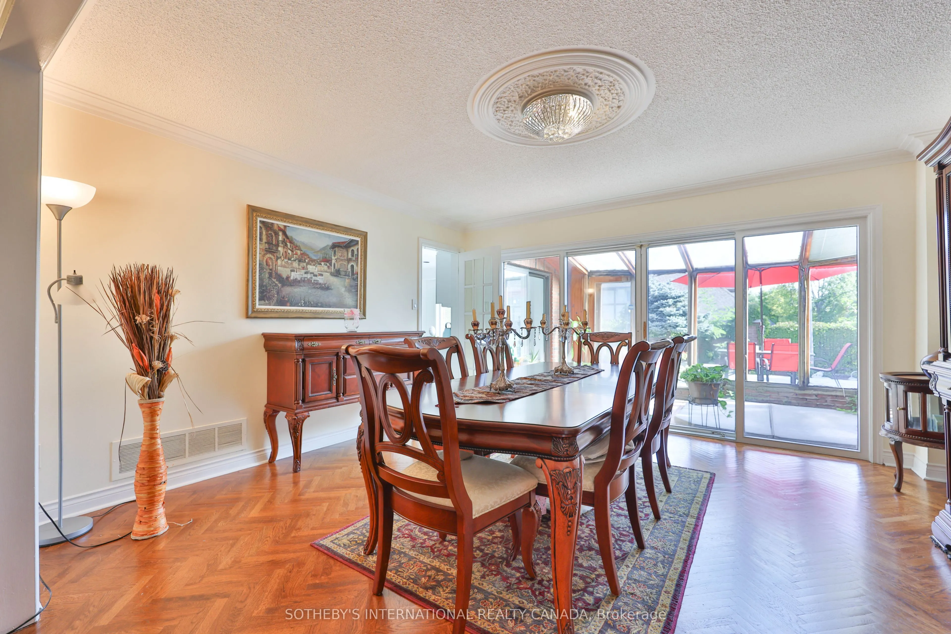 1070 Geran Crescent