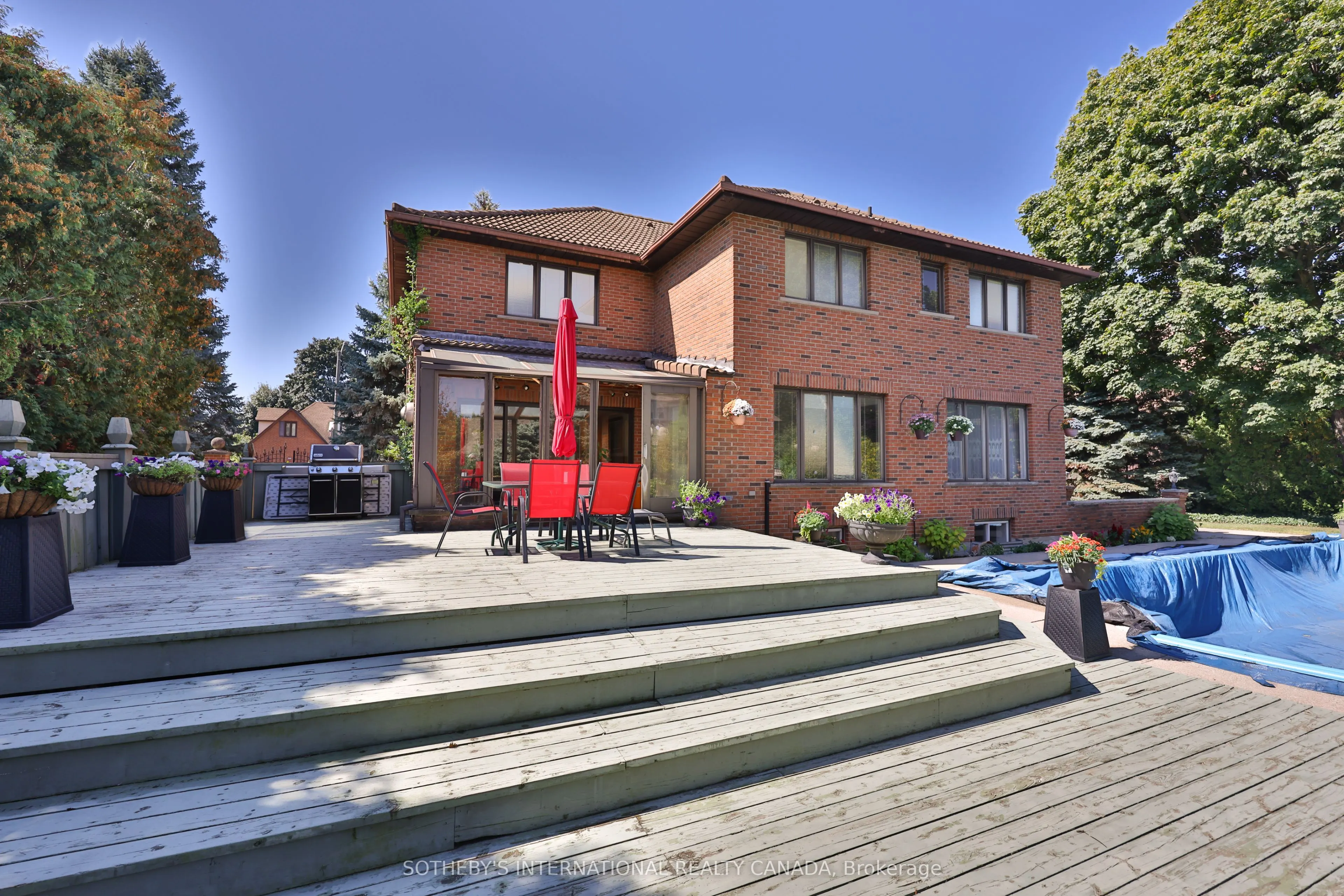 1070 Geran Crescent
