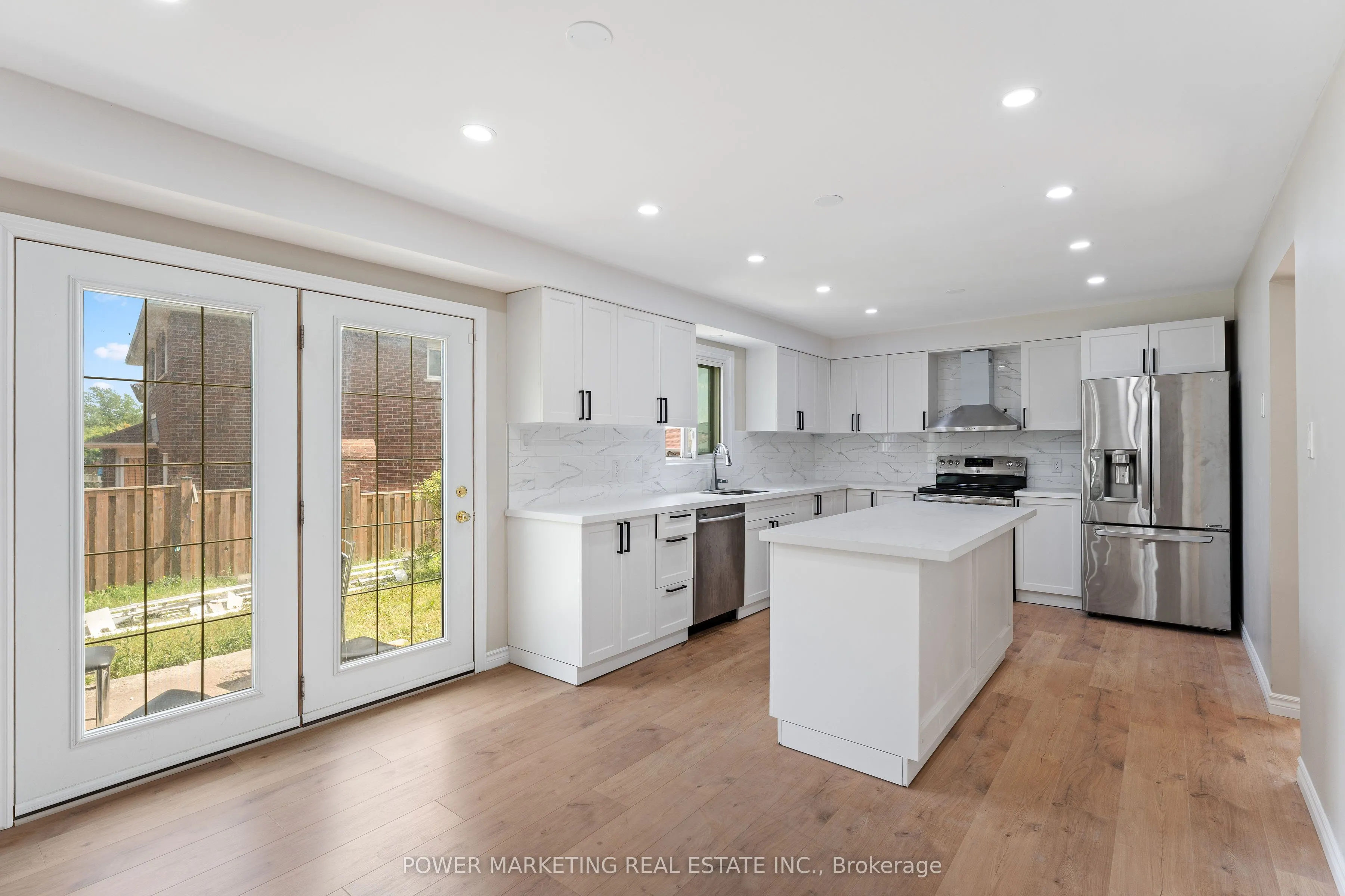 3 Newbury Crescent