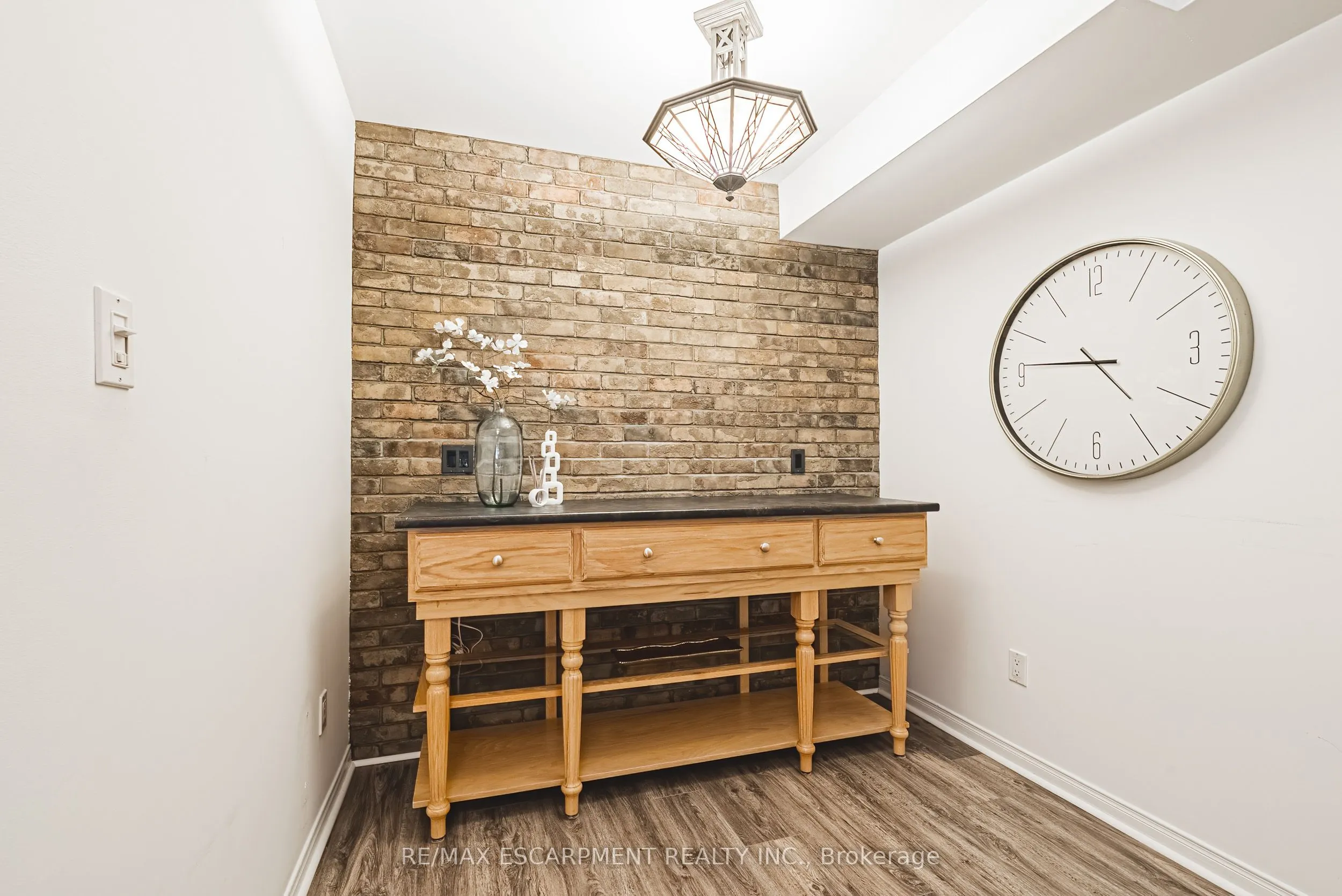 3333 New Street, #9