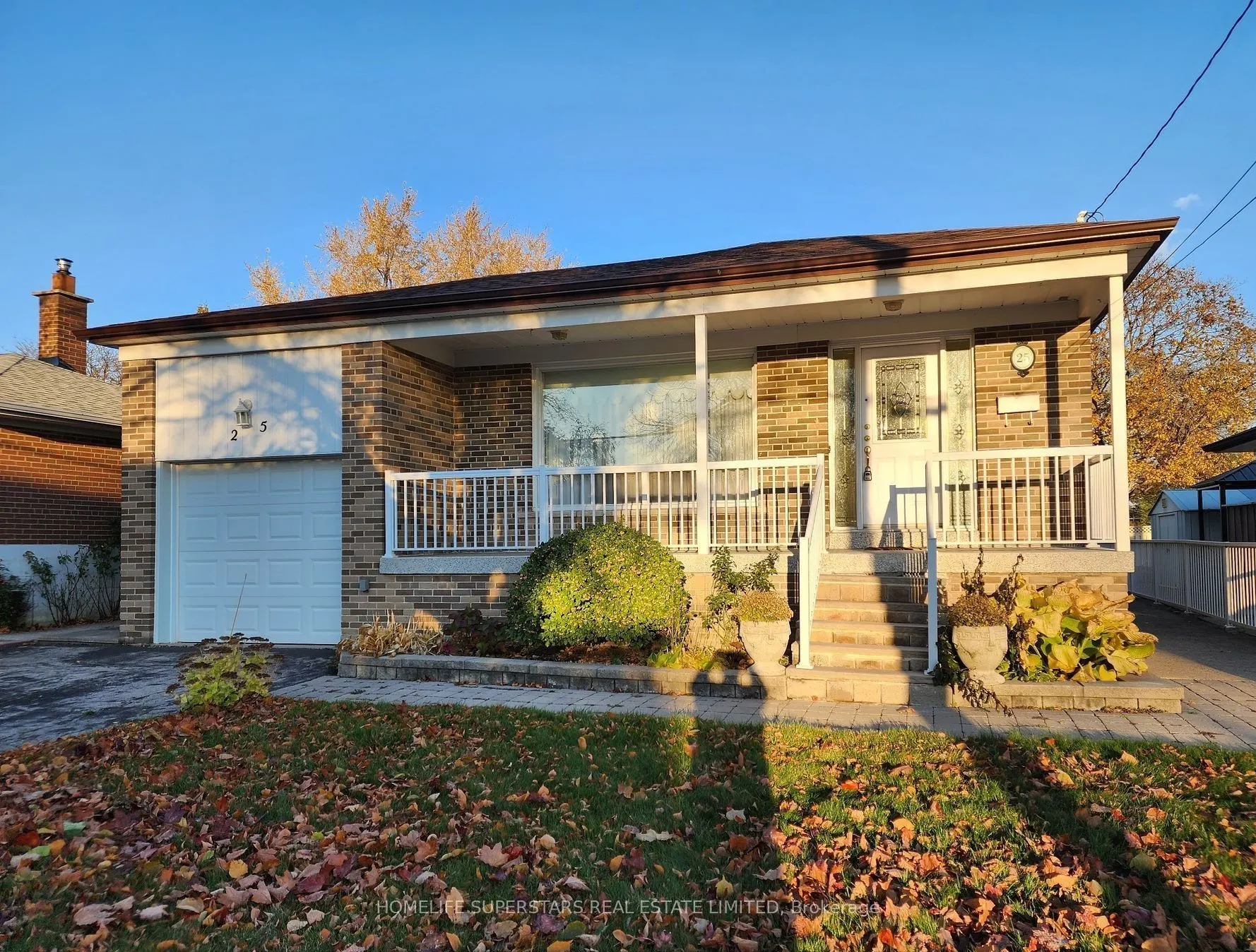 25 Braddock Road, #(Main Floor)