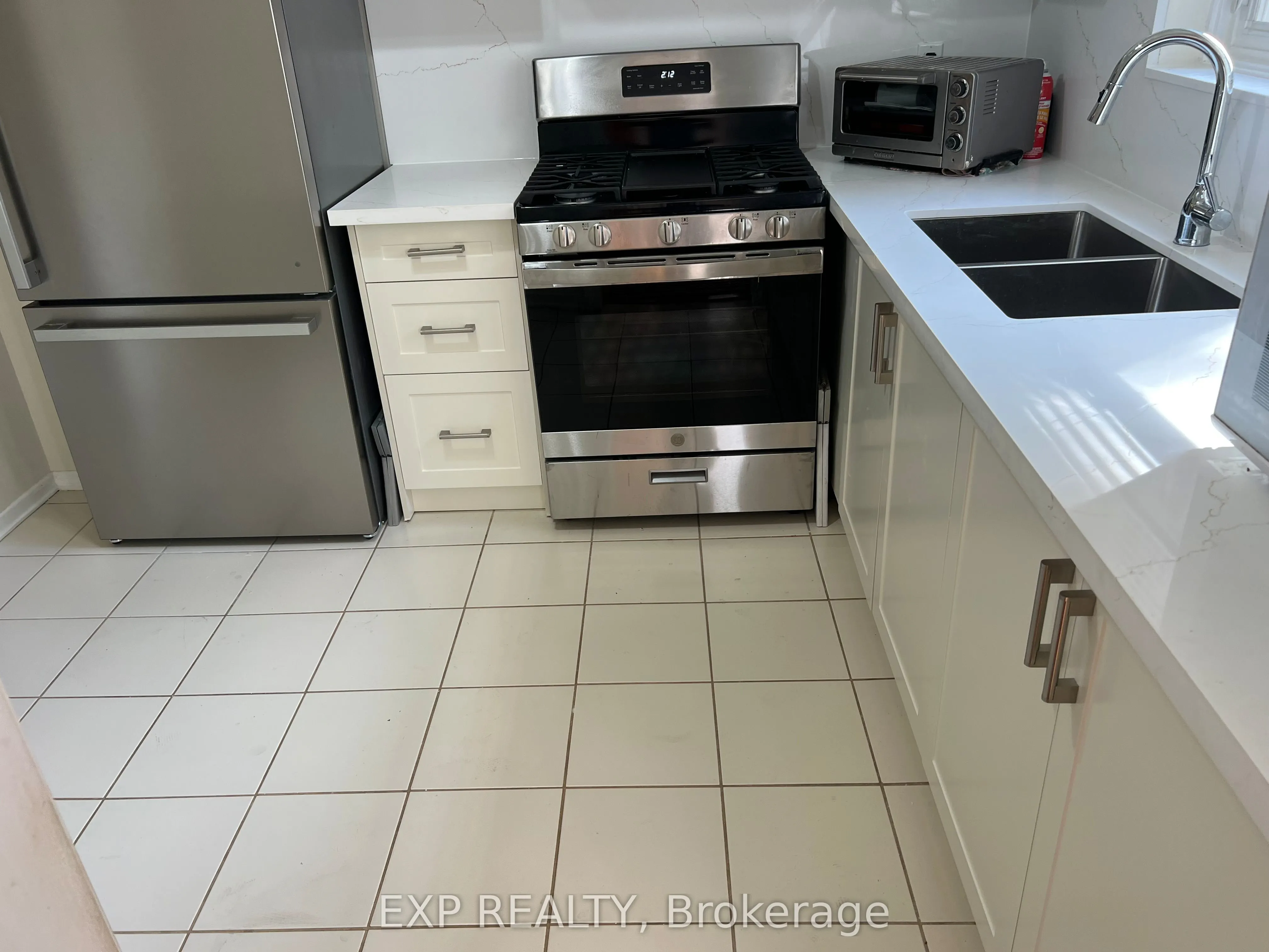 39 Lexington Avenue, #57