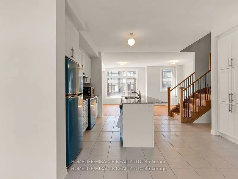 18 Queenpost Drive