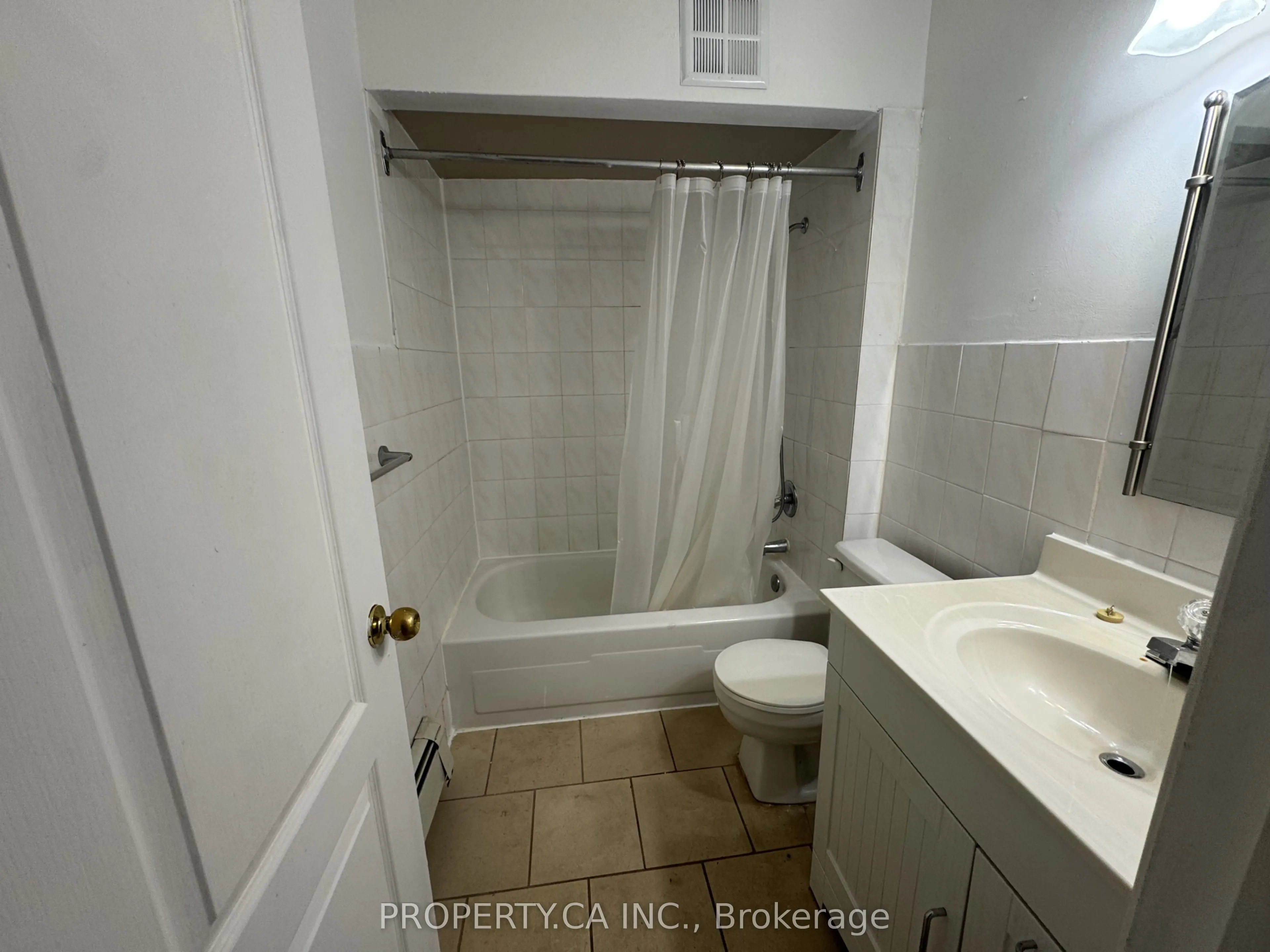 22 Brad Street, ##4