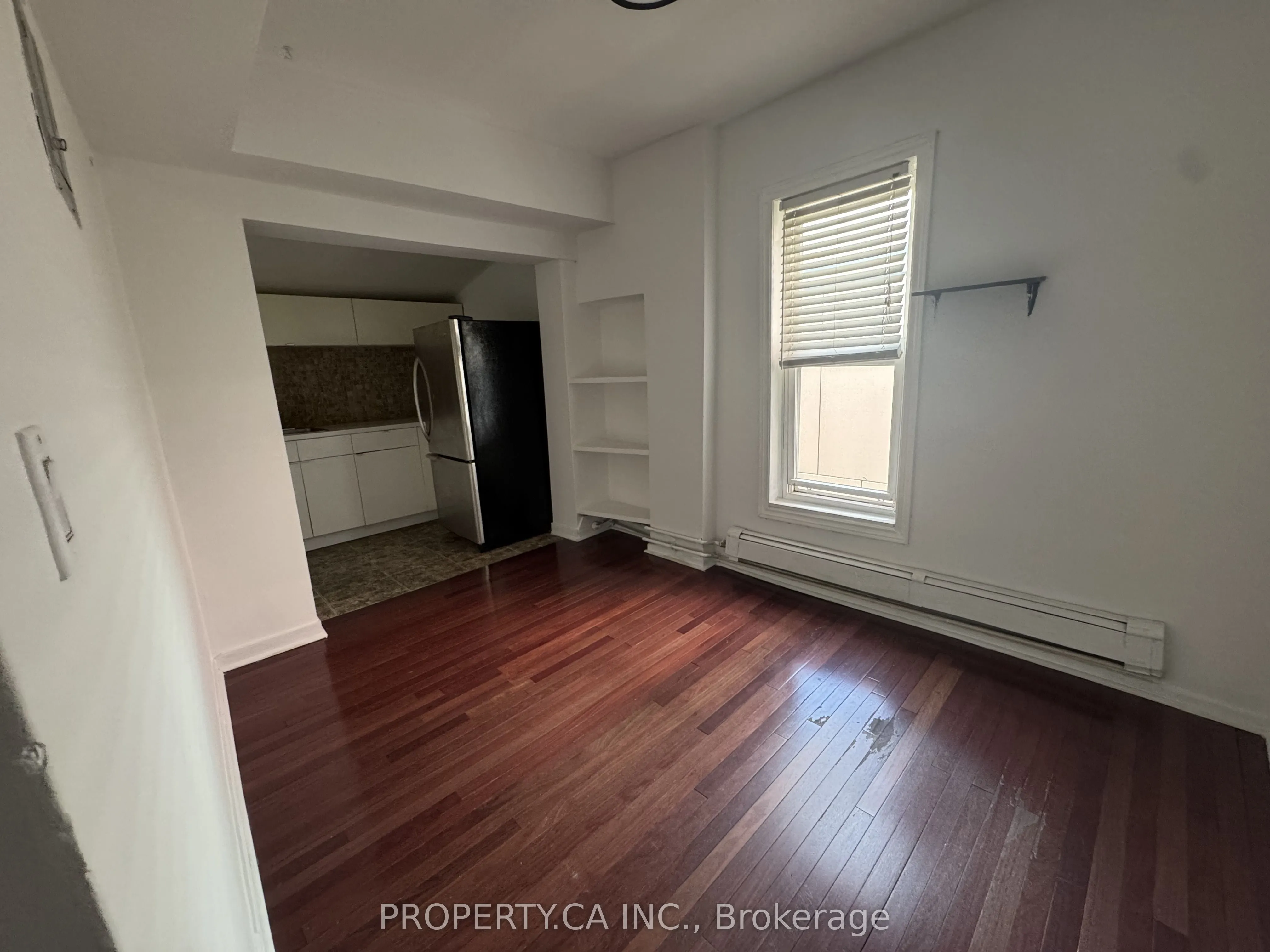 22 Brad Street, ##4