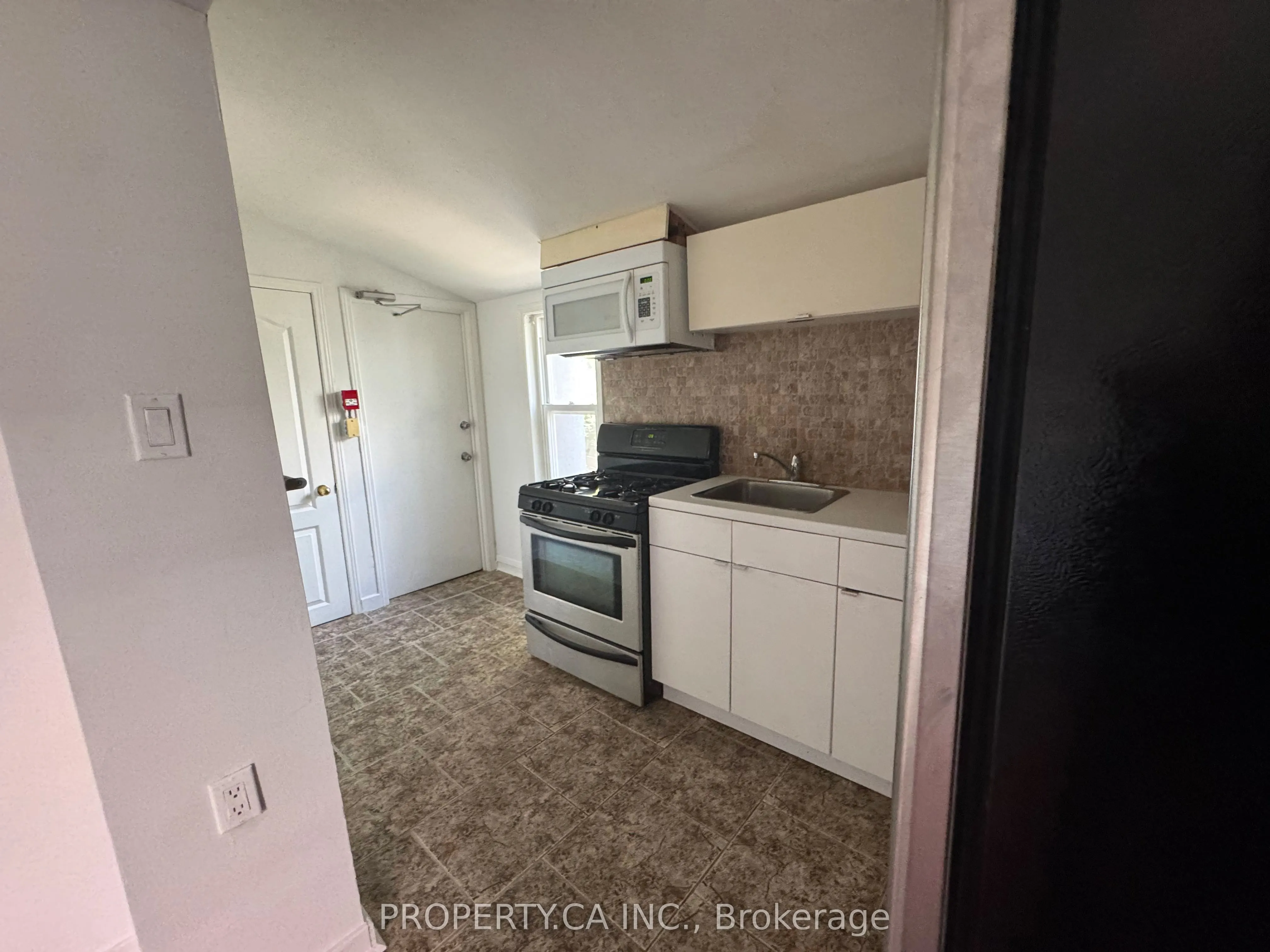 22 Brad Street, ##4