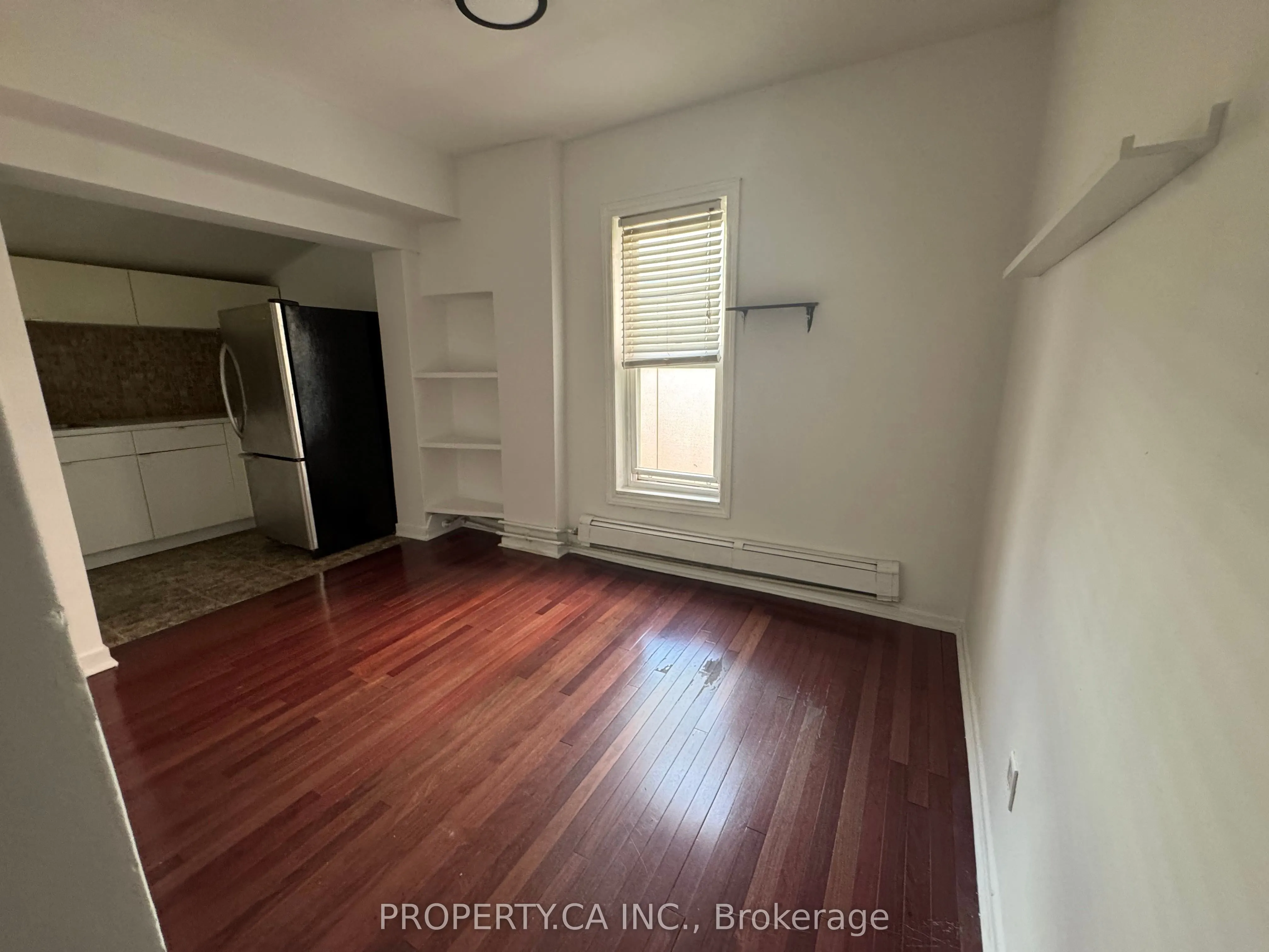 22 Brad Street, ##4