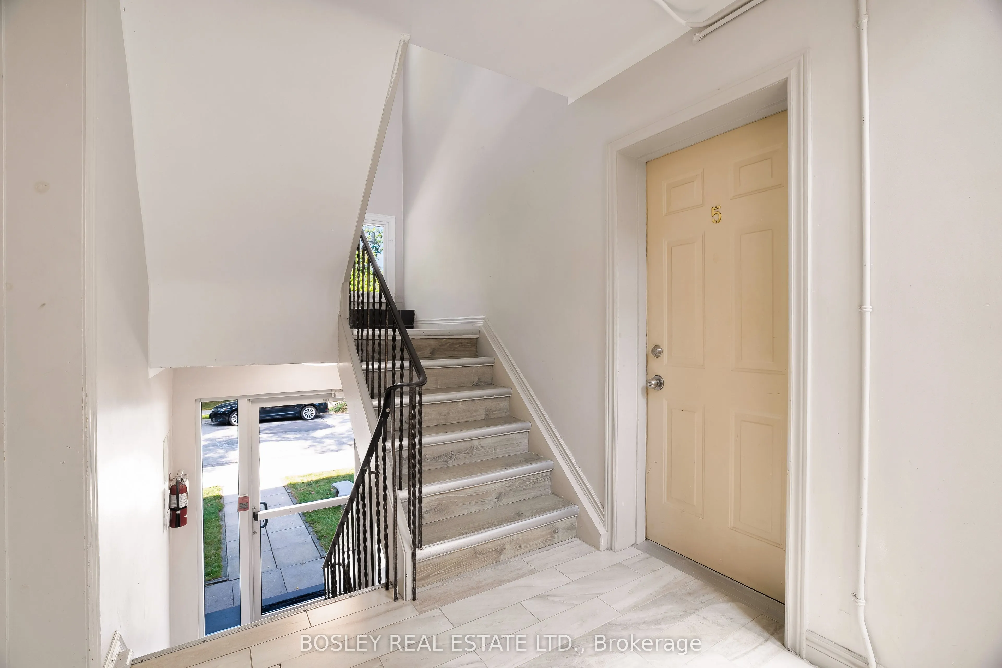 41 Marina Avenue, #5