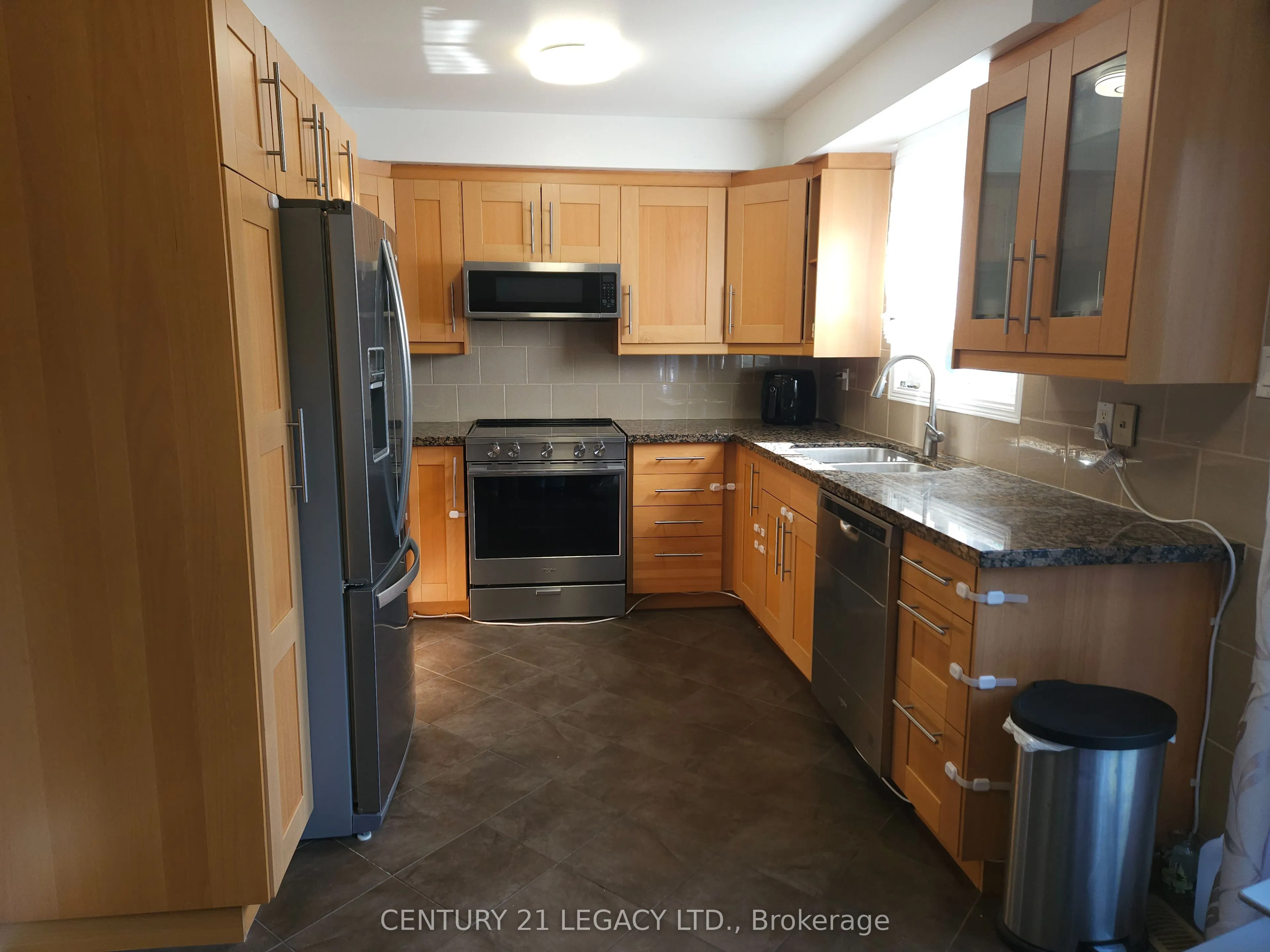 1298 Valerie Crescent