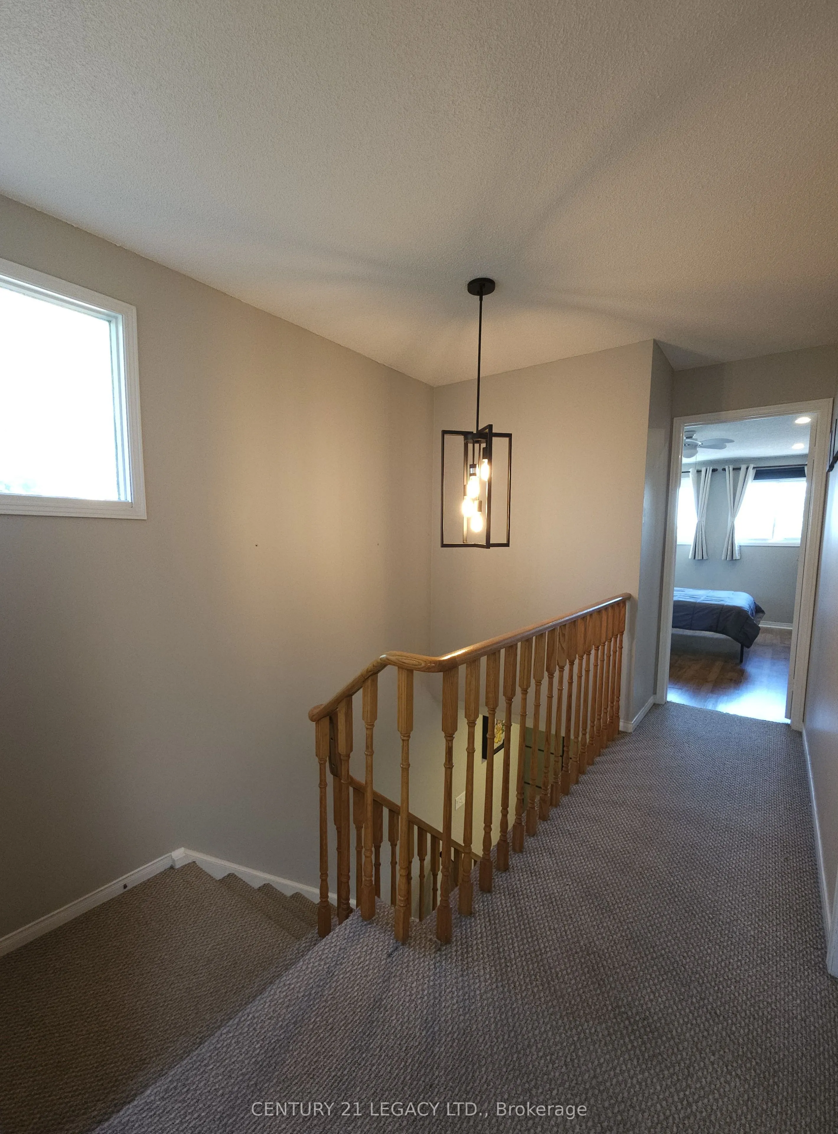 1298 Valerie Crescent