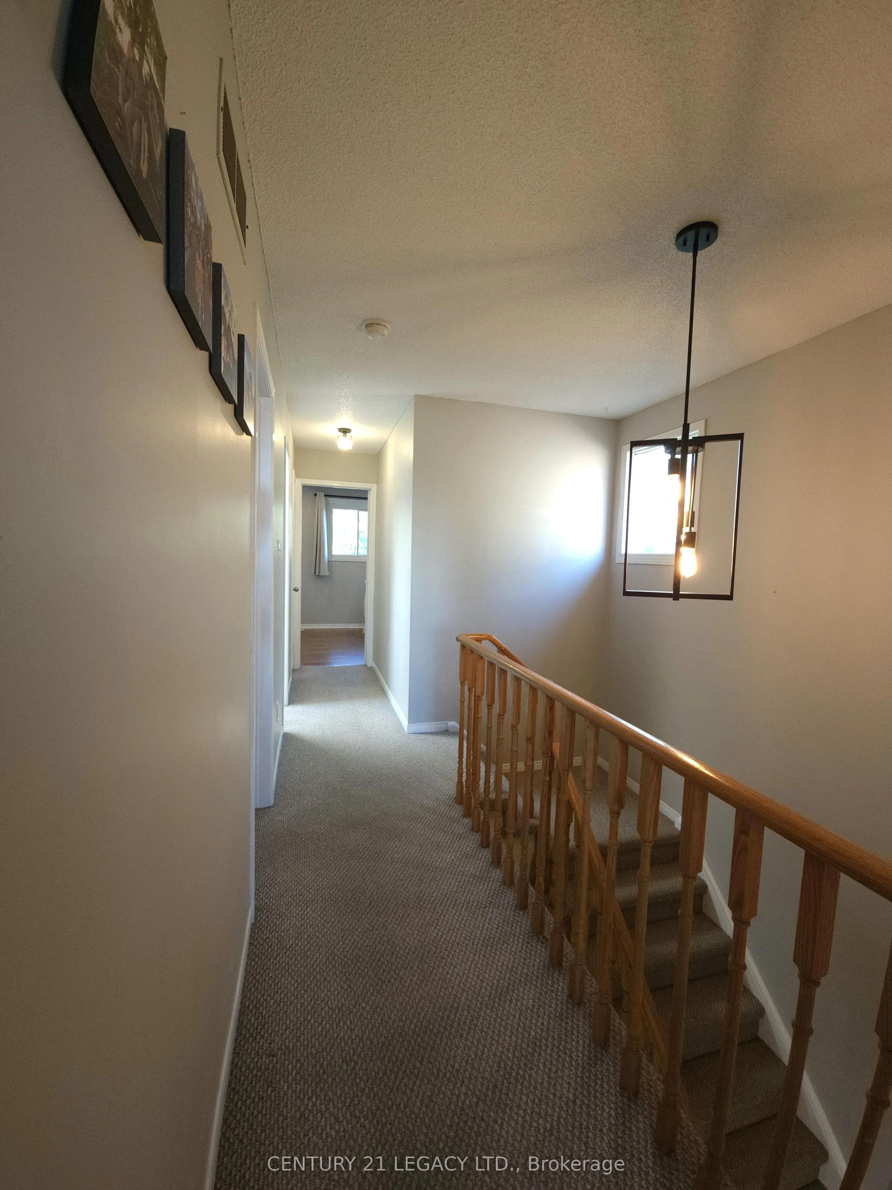 1298 Valerie Crescent
