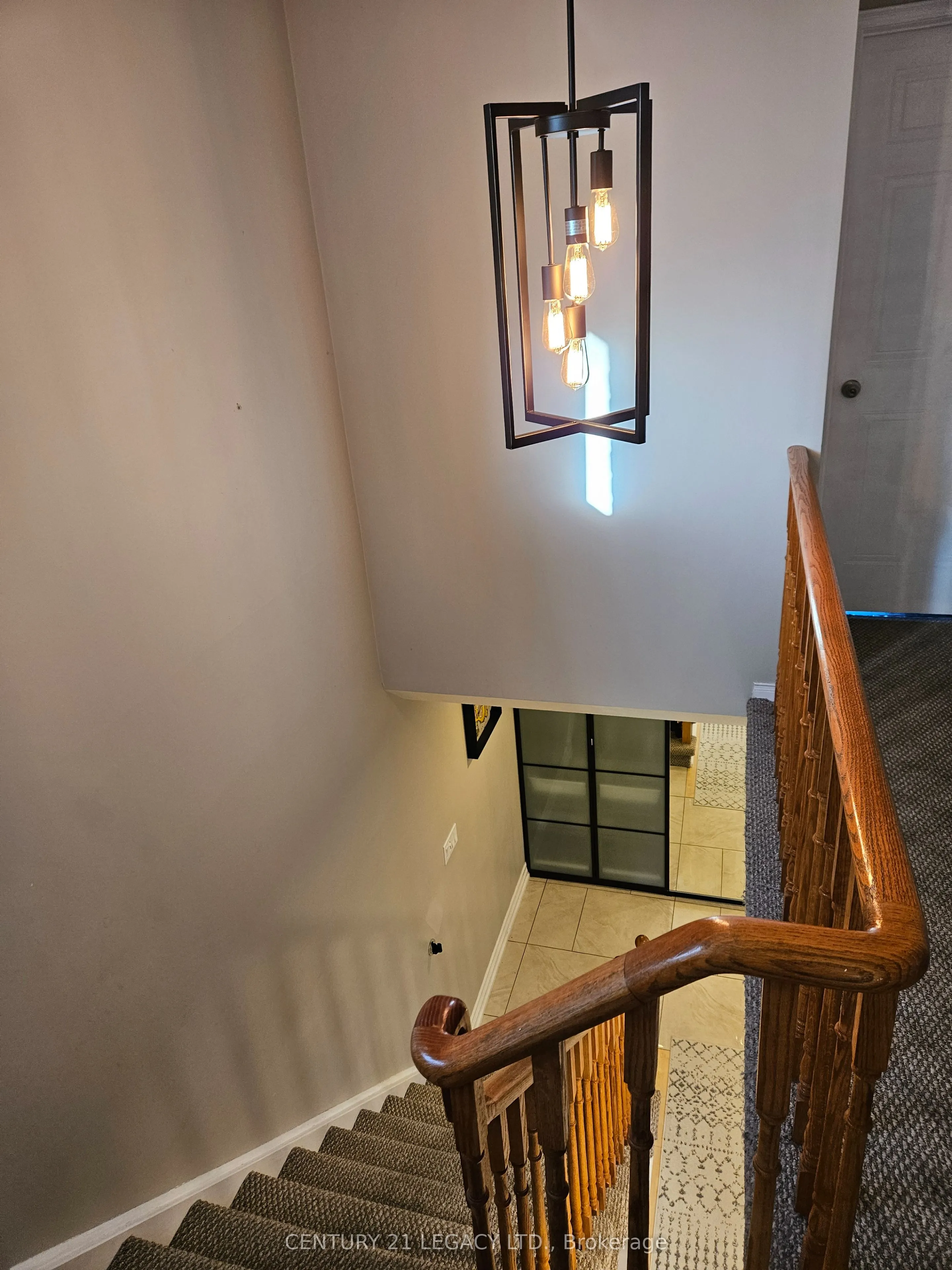 1298 Valerie Crescent