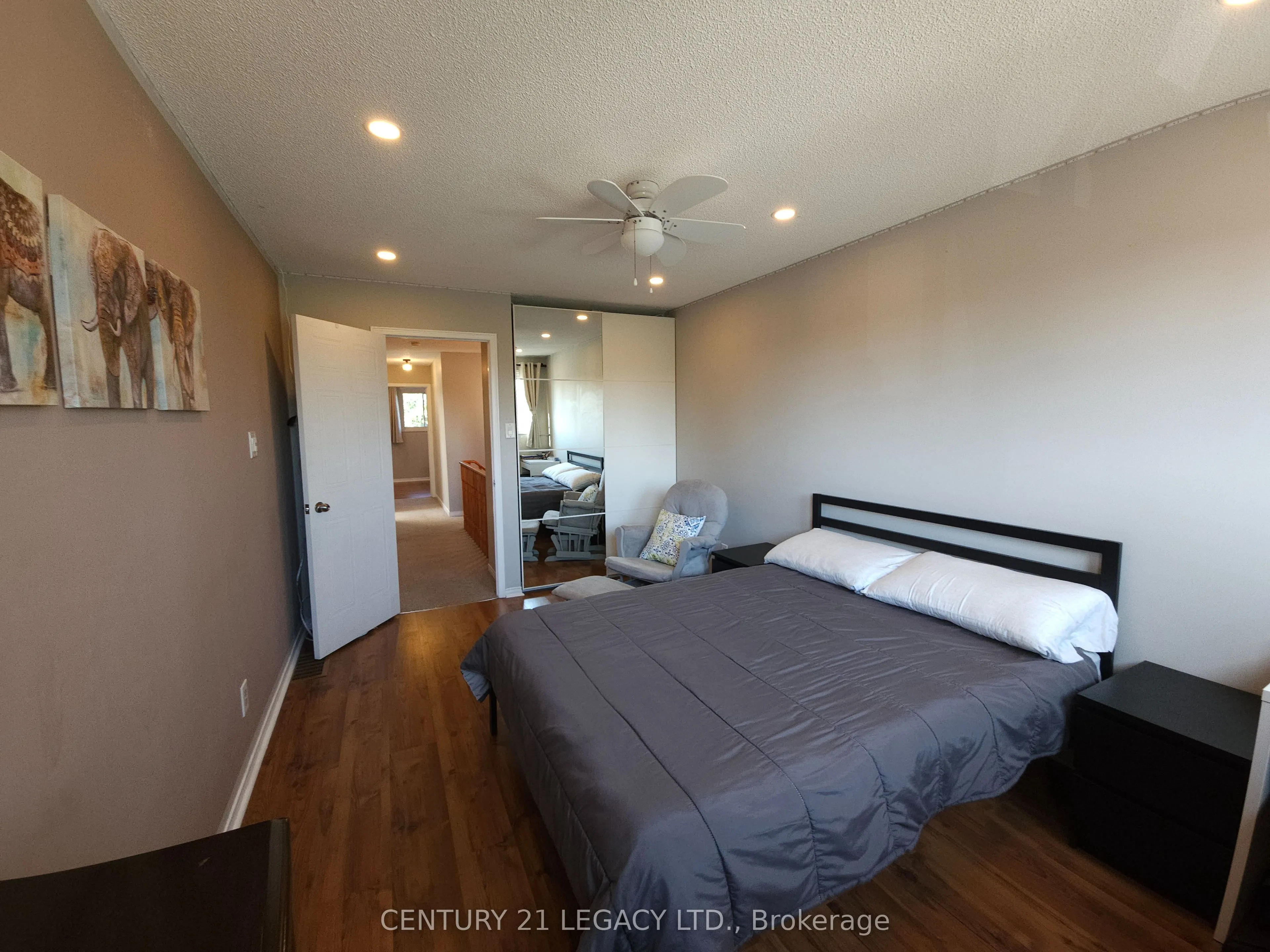 1298 Valerie Crescent
