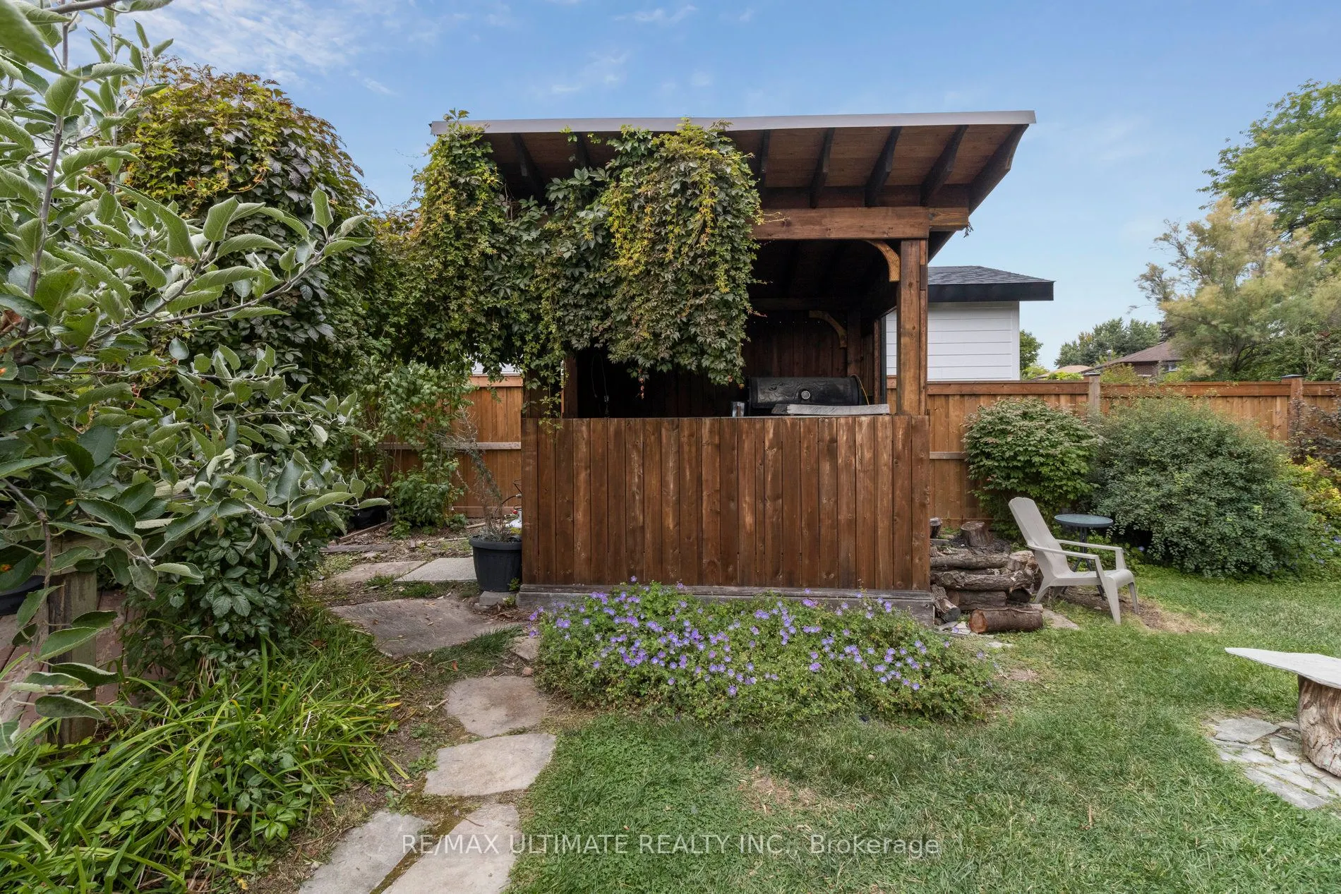 40 Birchview Crescent