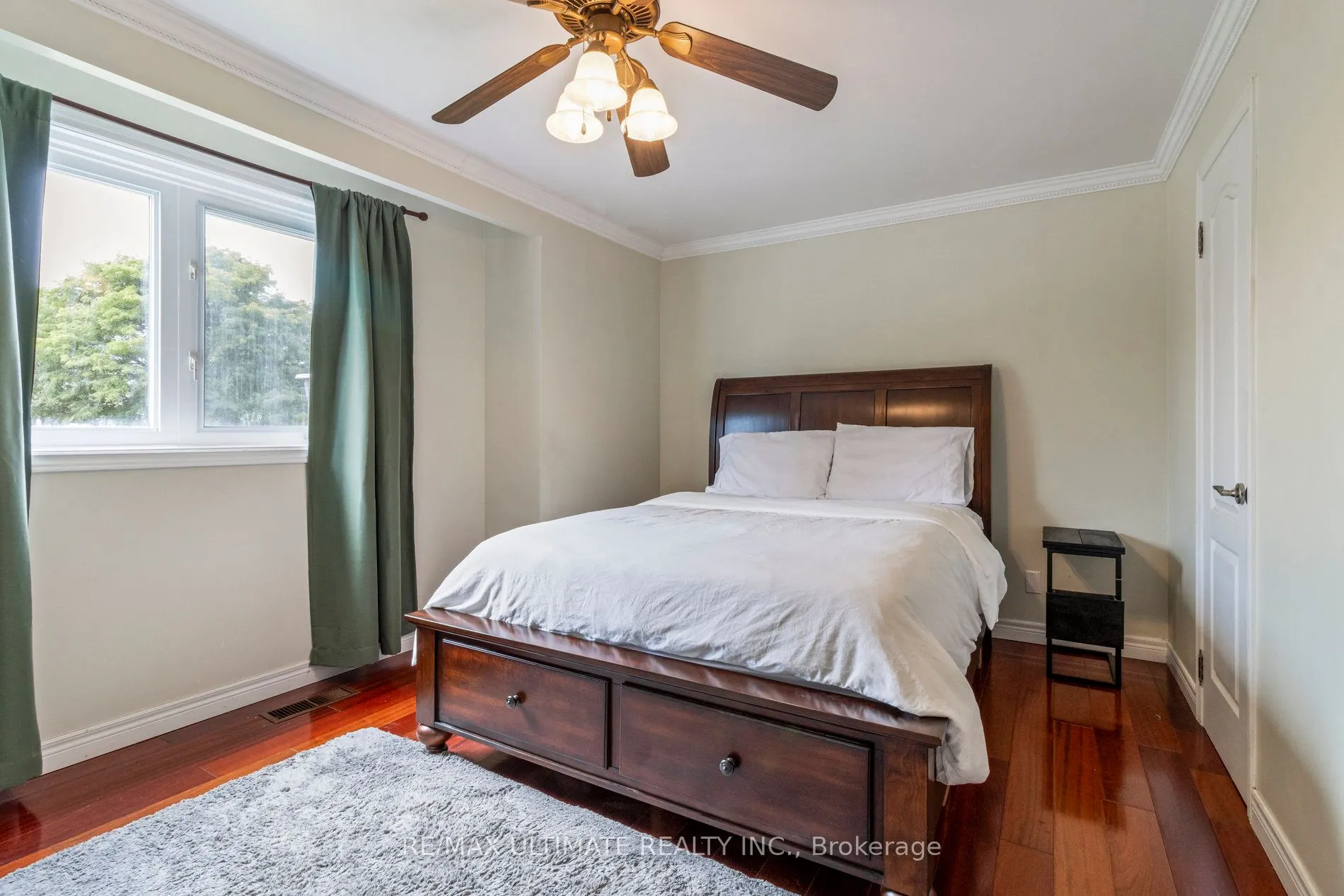 40 Birchview Crescent