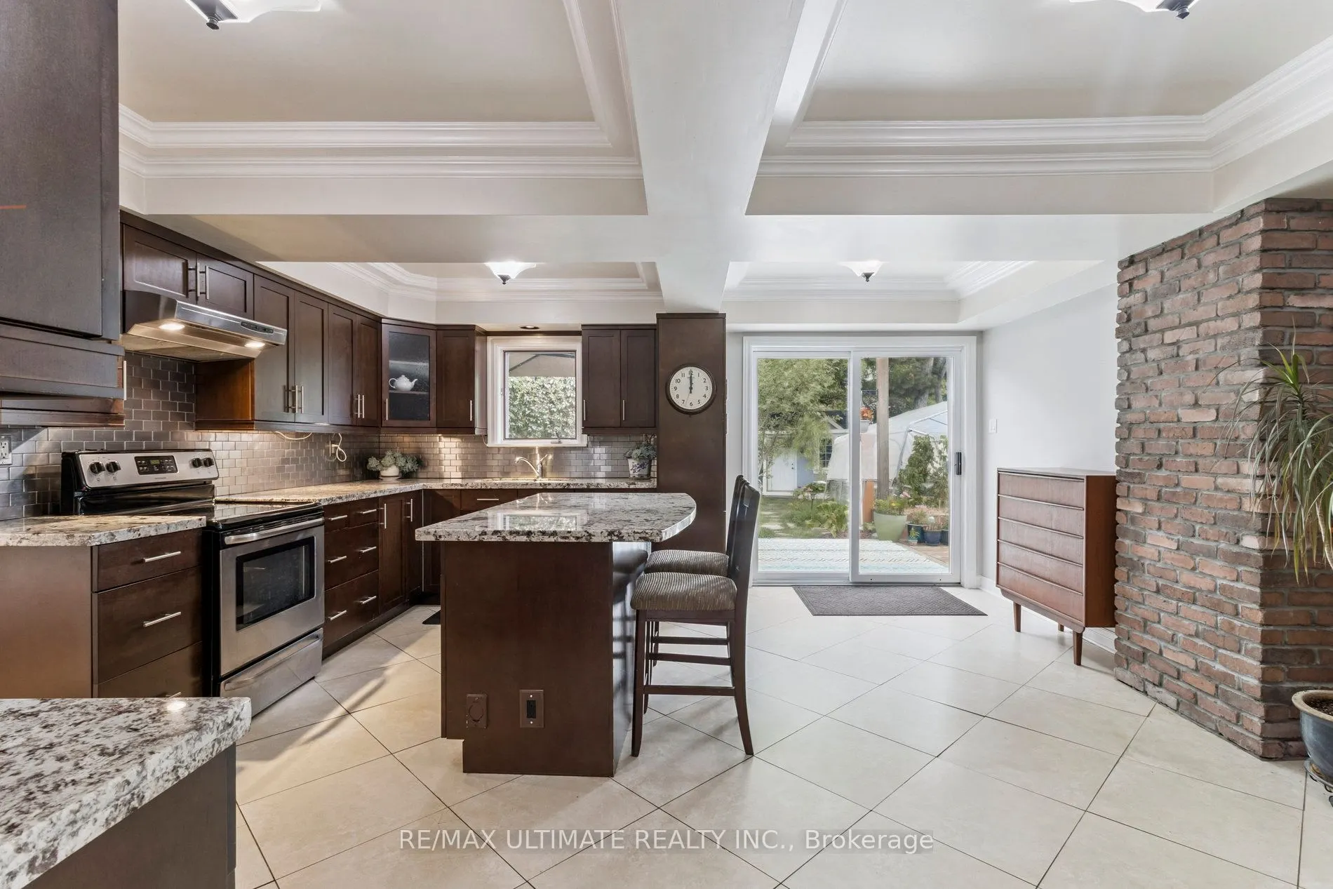 40 Birchview Crescent