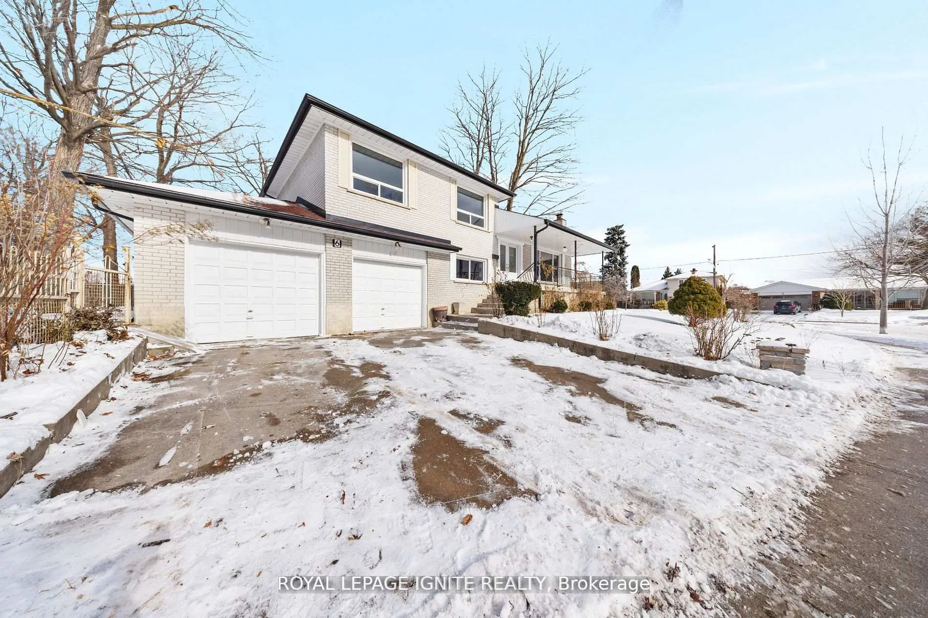6 Brantley Crescent