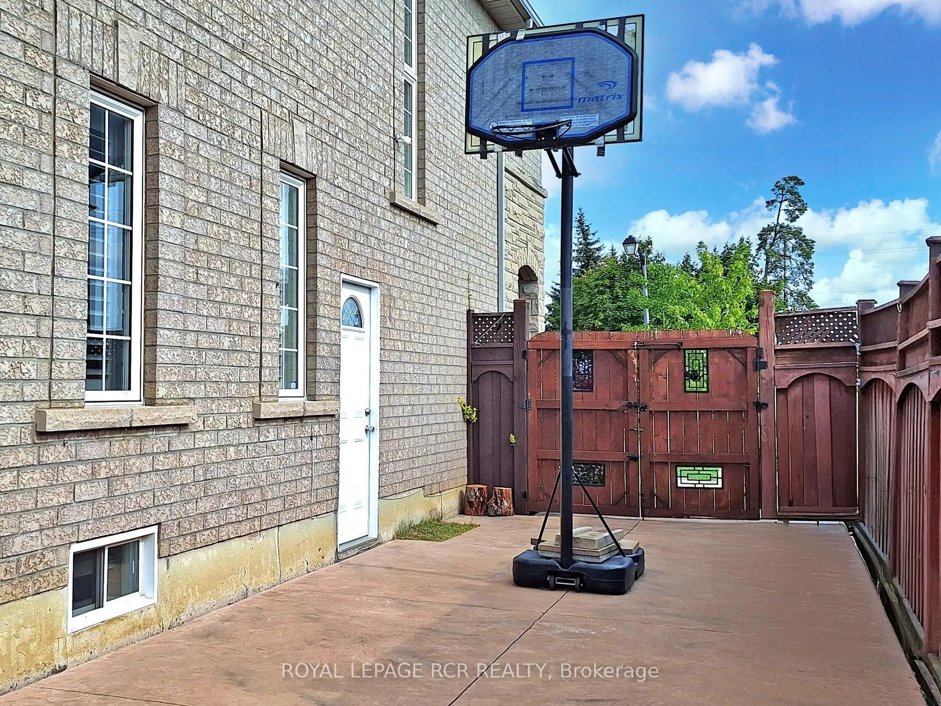 28 Wakely Boulevard