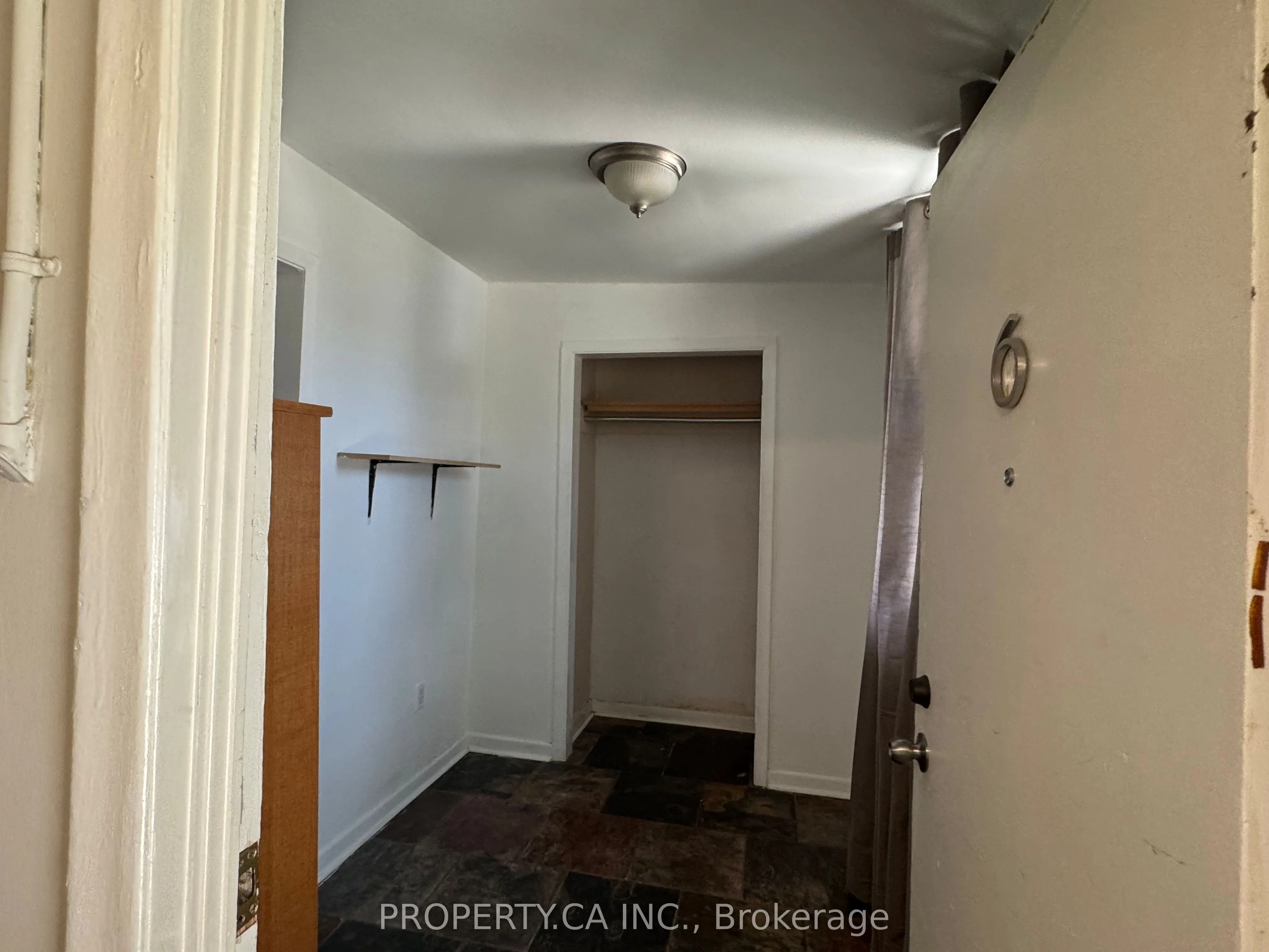 22 Brad Street, ##6
