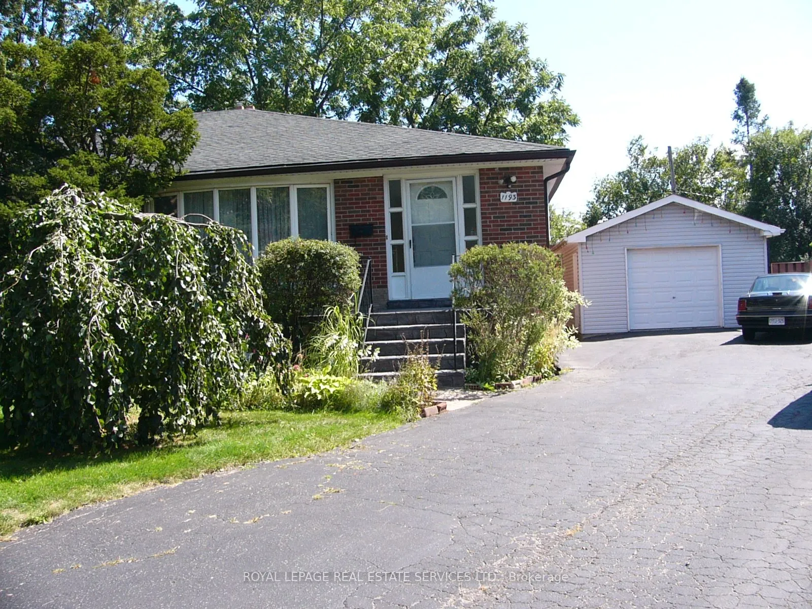 1193 Ingledene Drive