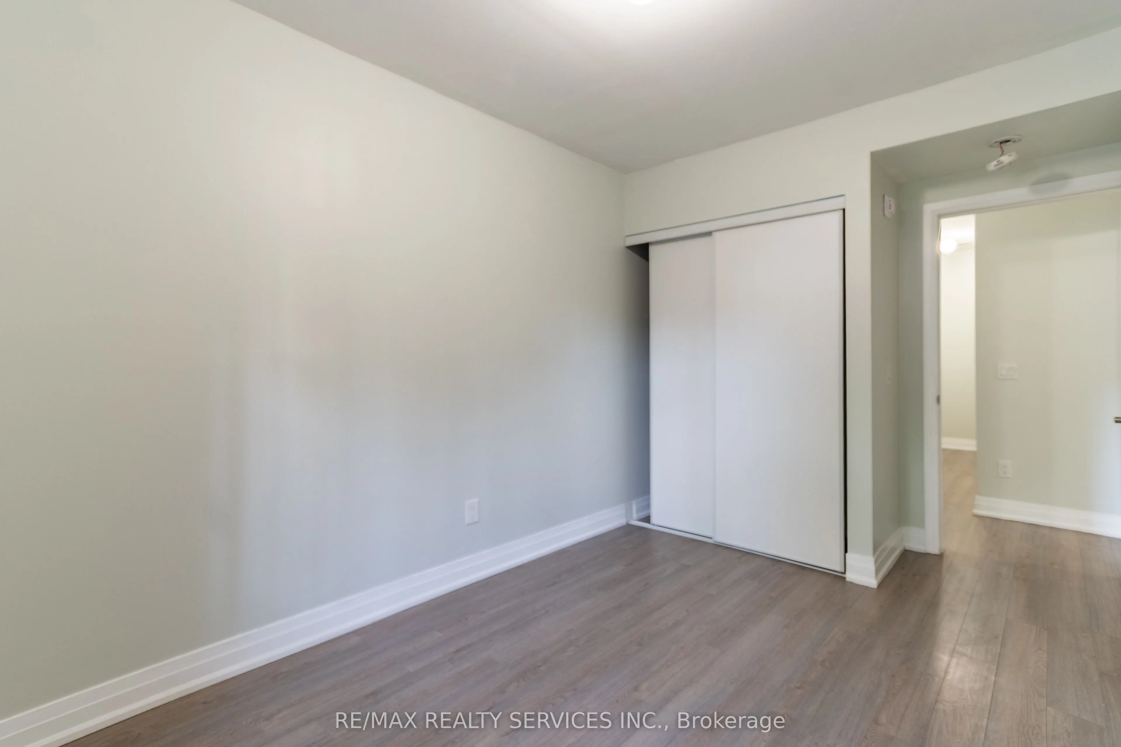 1208 Main Street E, #105