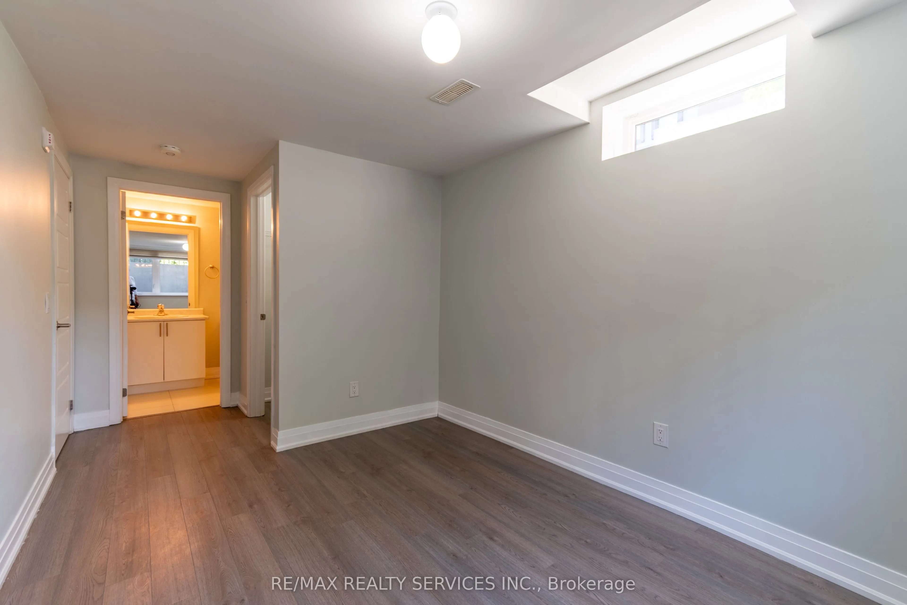 1208 Main Street E, #105